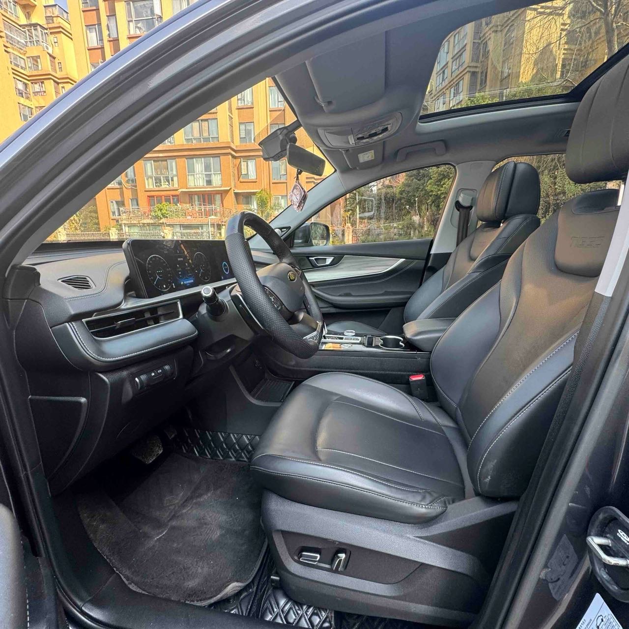 Chery 2022 Tiggo 8 PLUS 2.0TGDI 390TGDI Kunpeng Edition Haoqing Edition