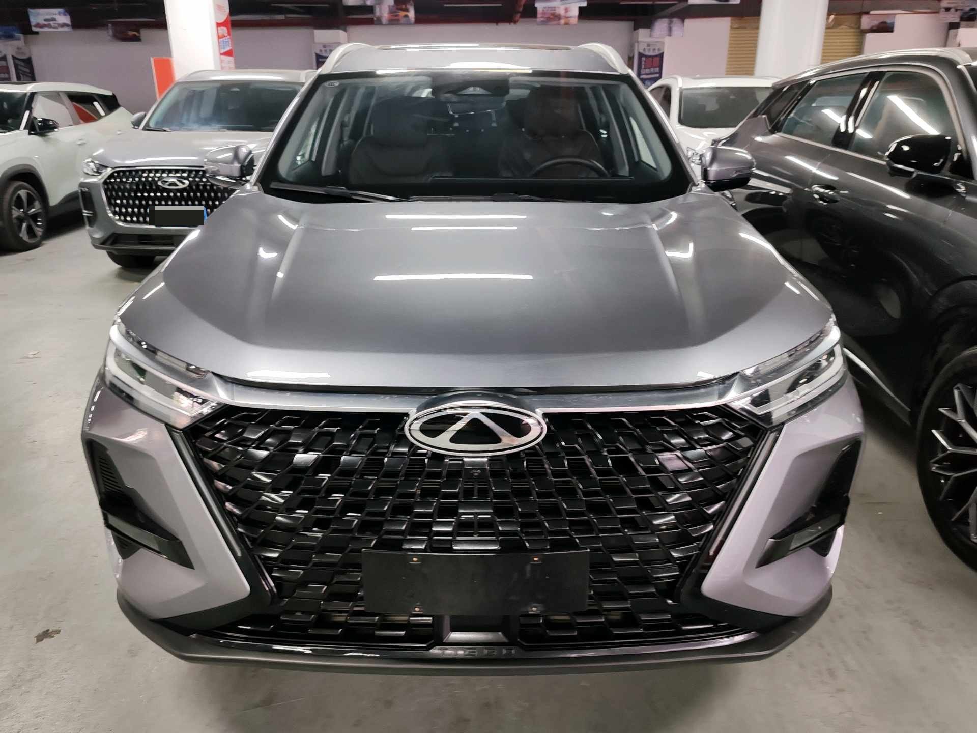 奇瑞 2025款 瑞虎8 PRO 1.6T 290T 两驱尊贵版