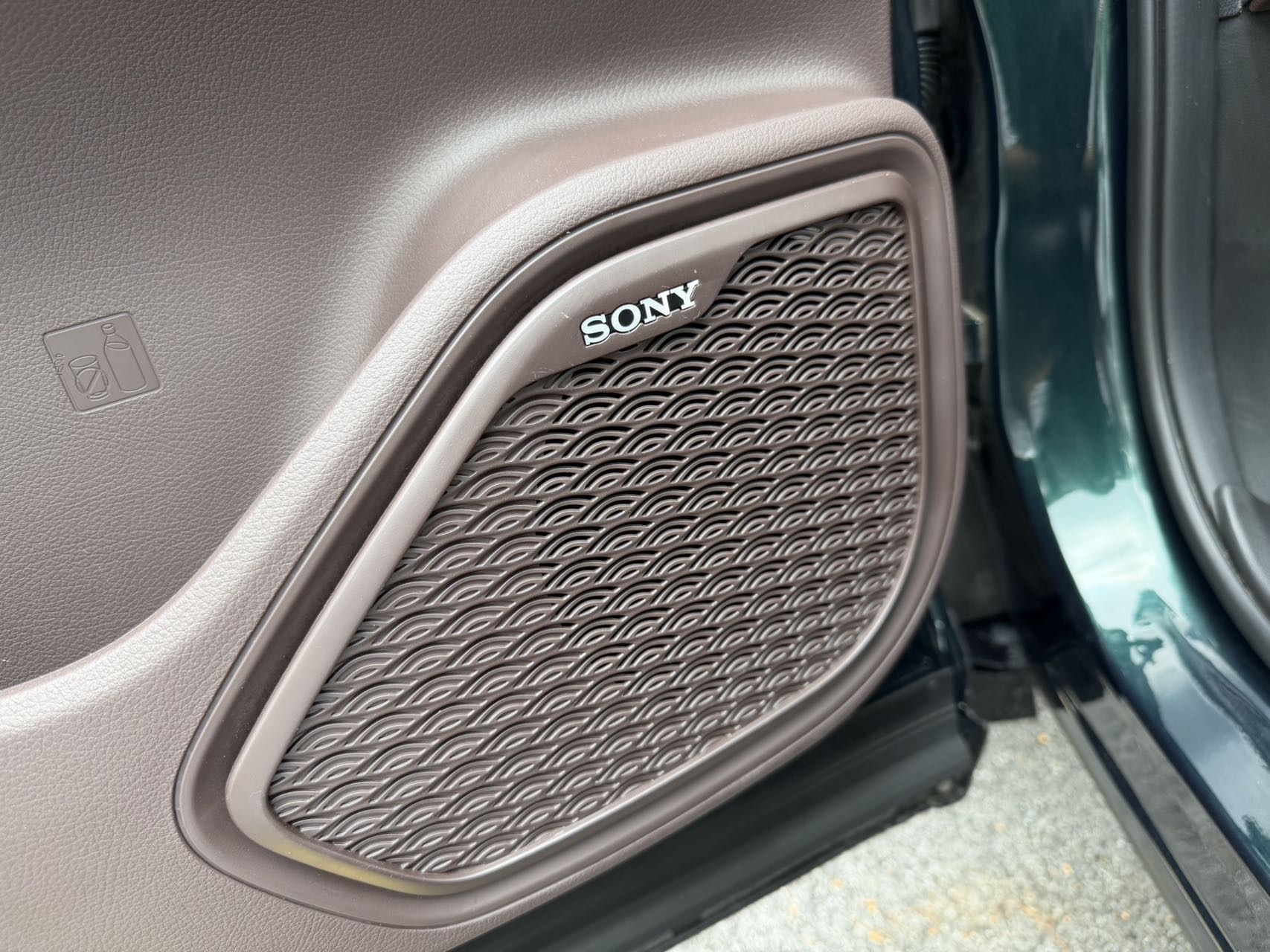 奇瑞 2022款 瑞虎8 PRO 1.6T 290T 两驱风暴版5座
