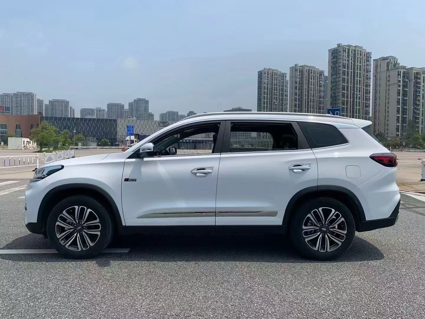 奇瑞 2020款 瑞虎8 1.6TGDI 290TGDI 精英版