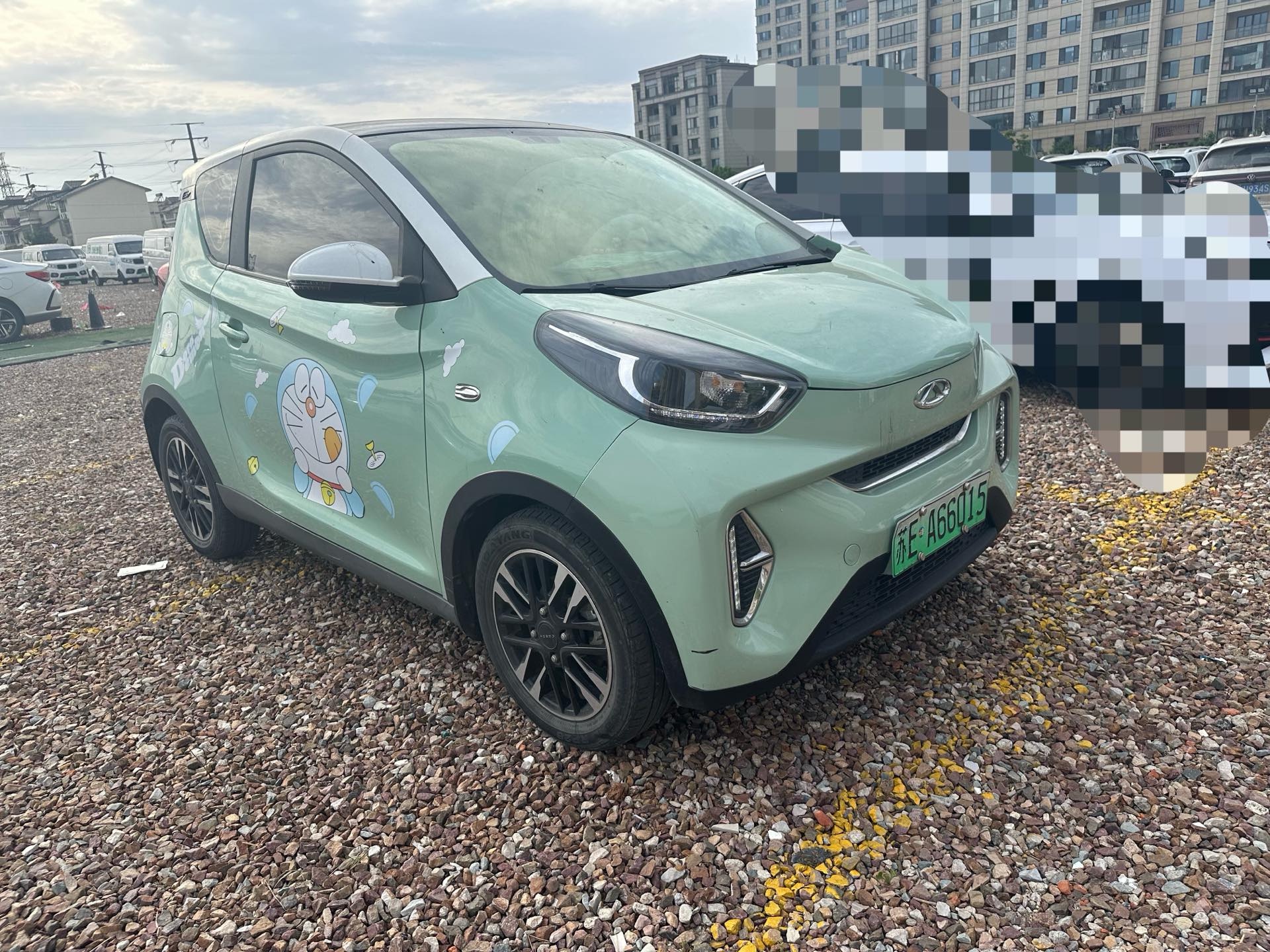 奇瑞 2022款 eQ1 甜粉款 半糖版 磷酸铁锂 30kW 301km(改款)