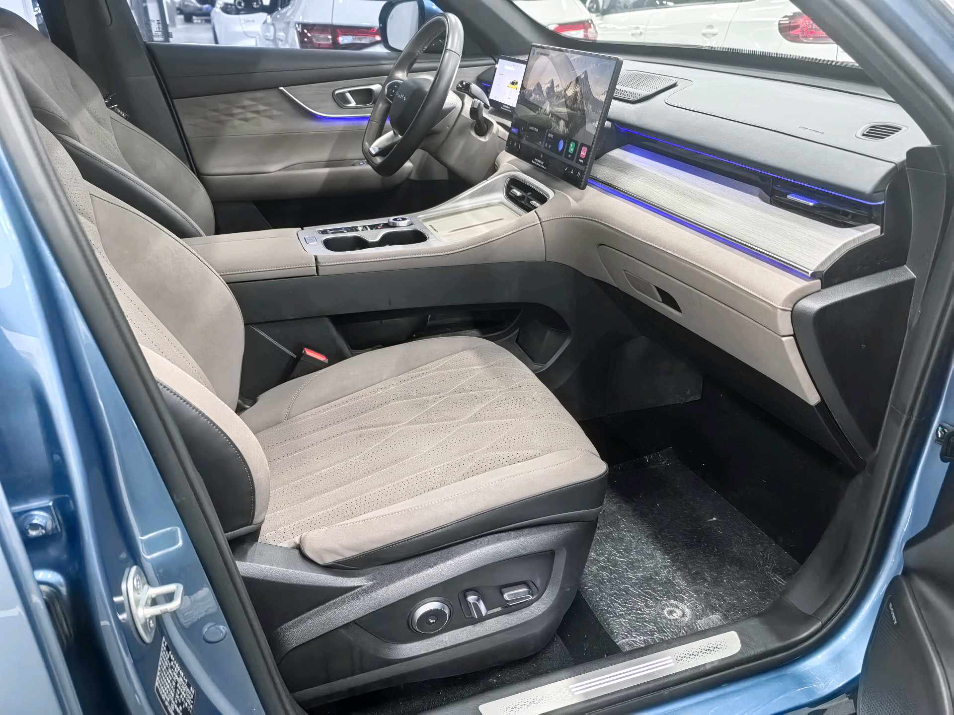 Chery 2025 Tiggo 8 PLUS C-DM 1.5T 90KM Premium 5-Seater