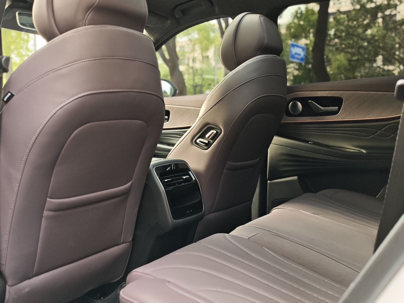 Chery 2025 Tiggo 9 2.0T 2WD Premium 5-Seater