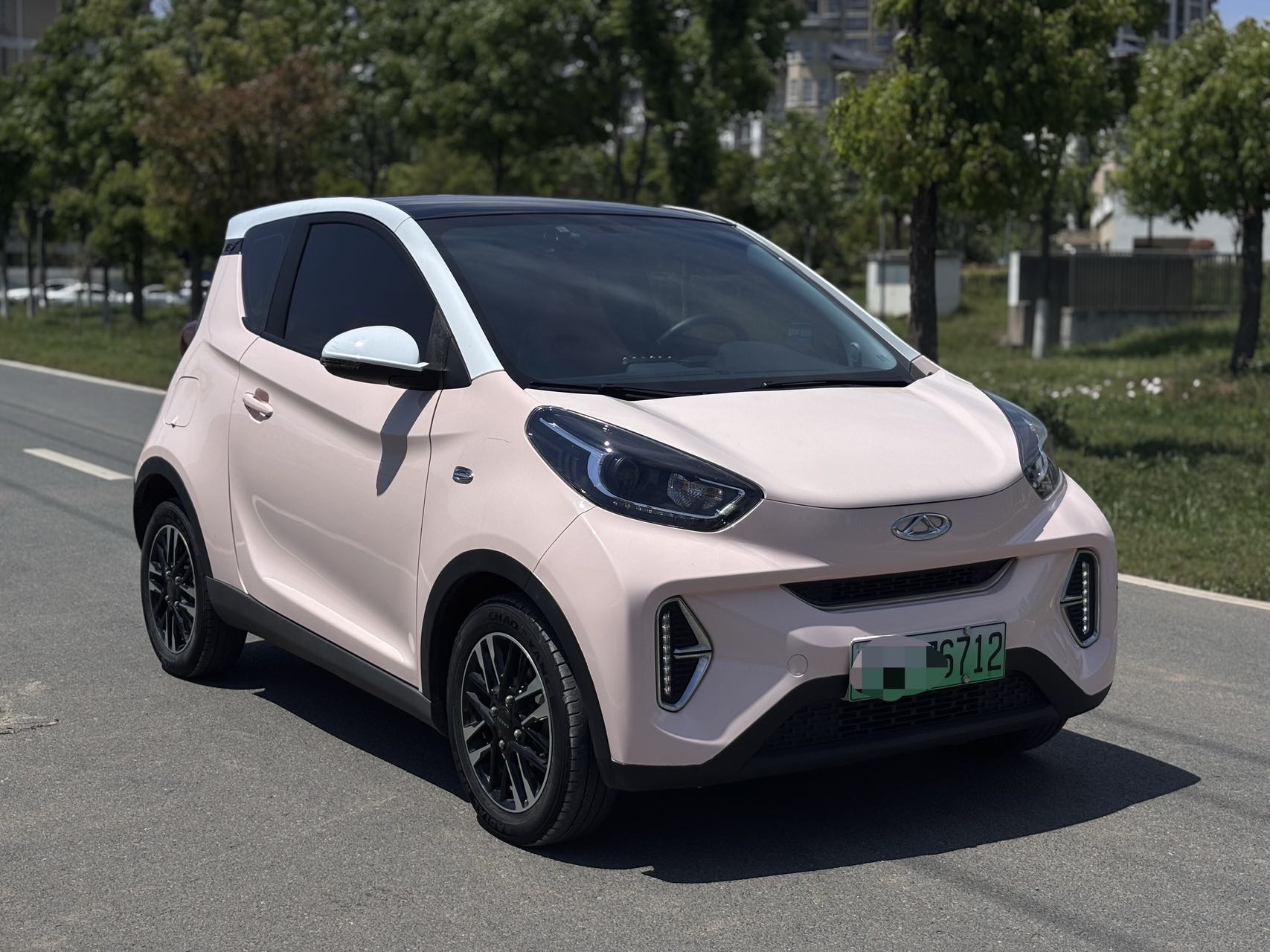 Chery 2022 eQ1 Sweet Pink Half Sugar Edition Ternary Lithium 30kW 301km