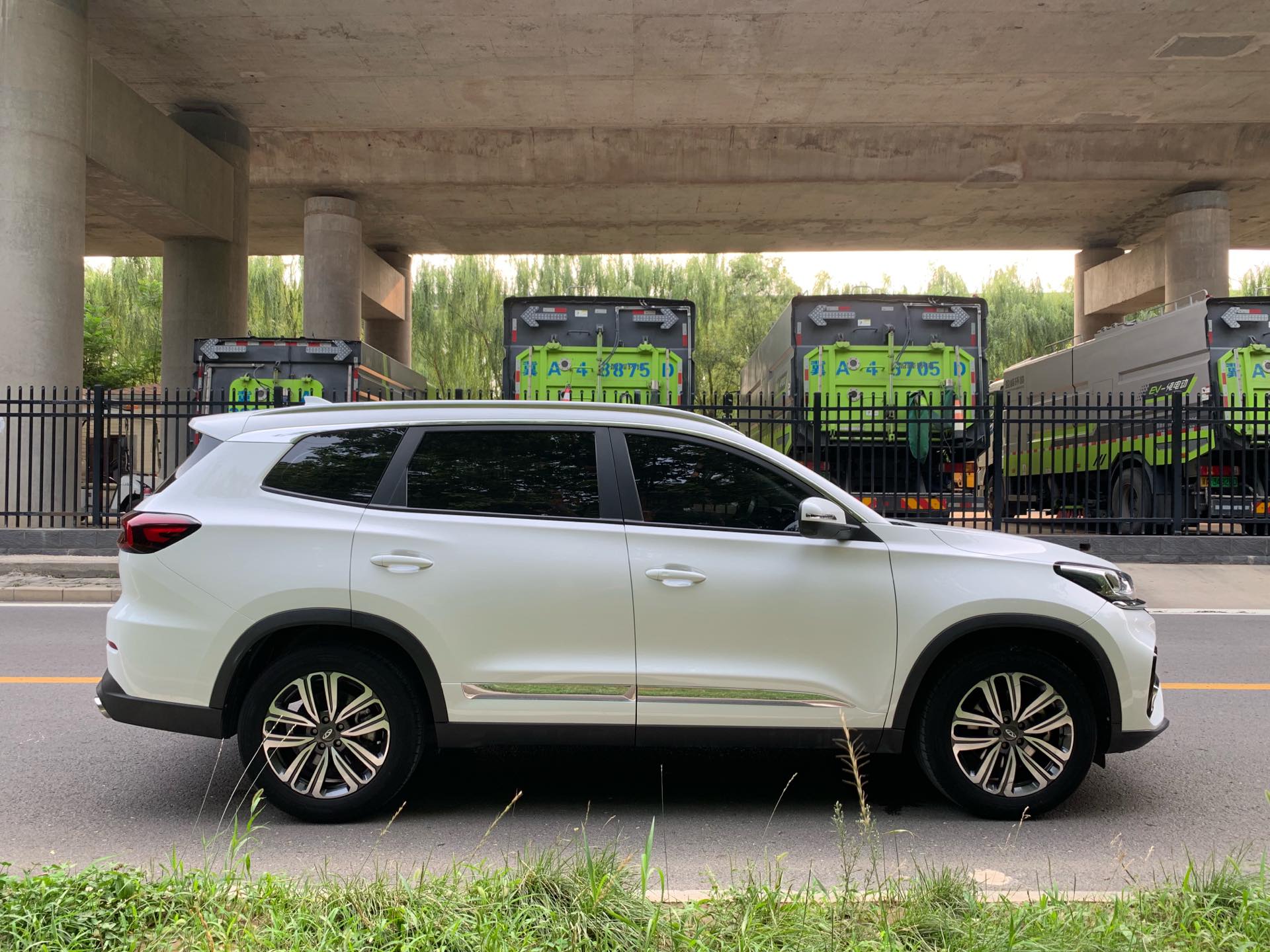 奇瑞 2021款 瑞虎8 2.0TGDI 390TGDI 鲲鹏版 逐风版