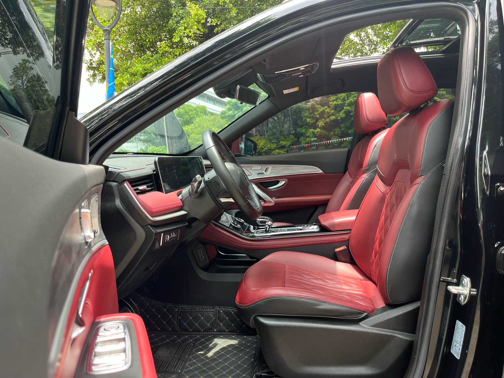 JETOUR 2023 X70 PLUS 1.6T Stronger PRO+ 5-Seater