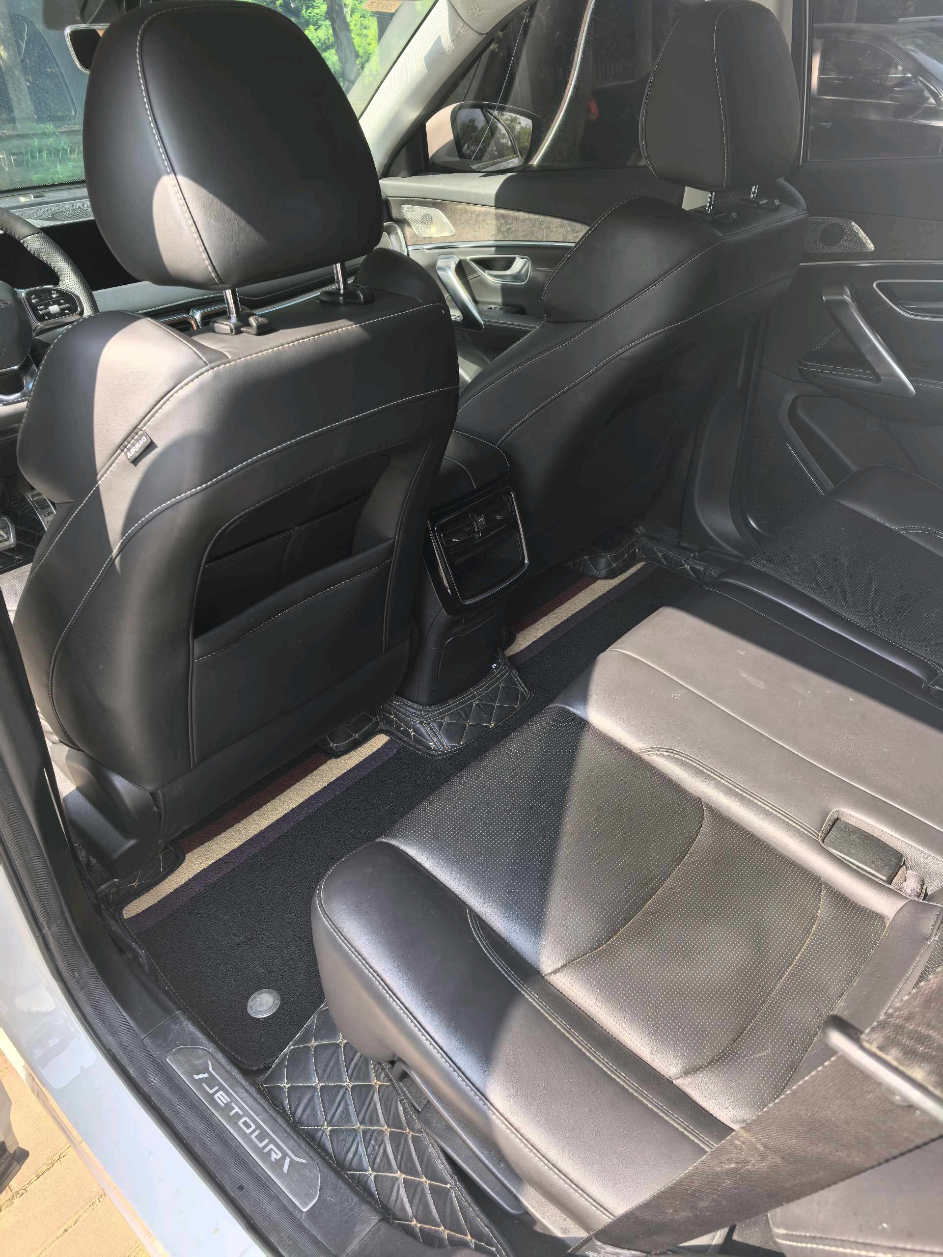 JETOUR 2021 X70 PLUS 1.6T Di 5-Seat (Facelift)
