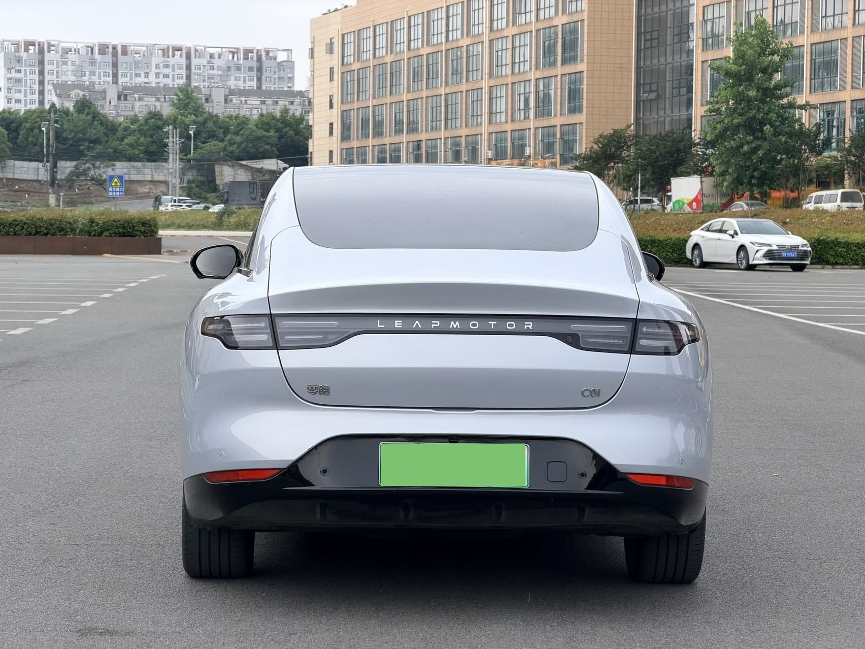 零跑 2023款 C01 525 舒享版
