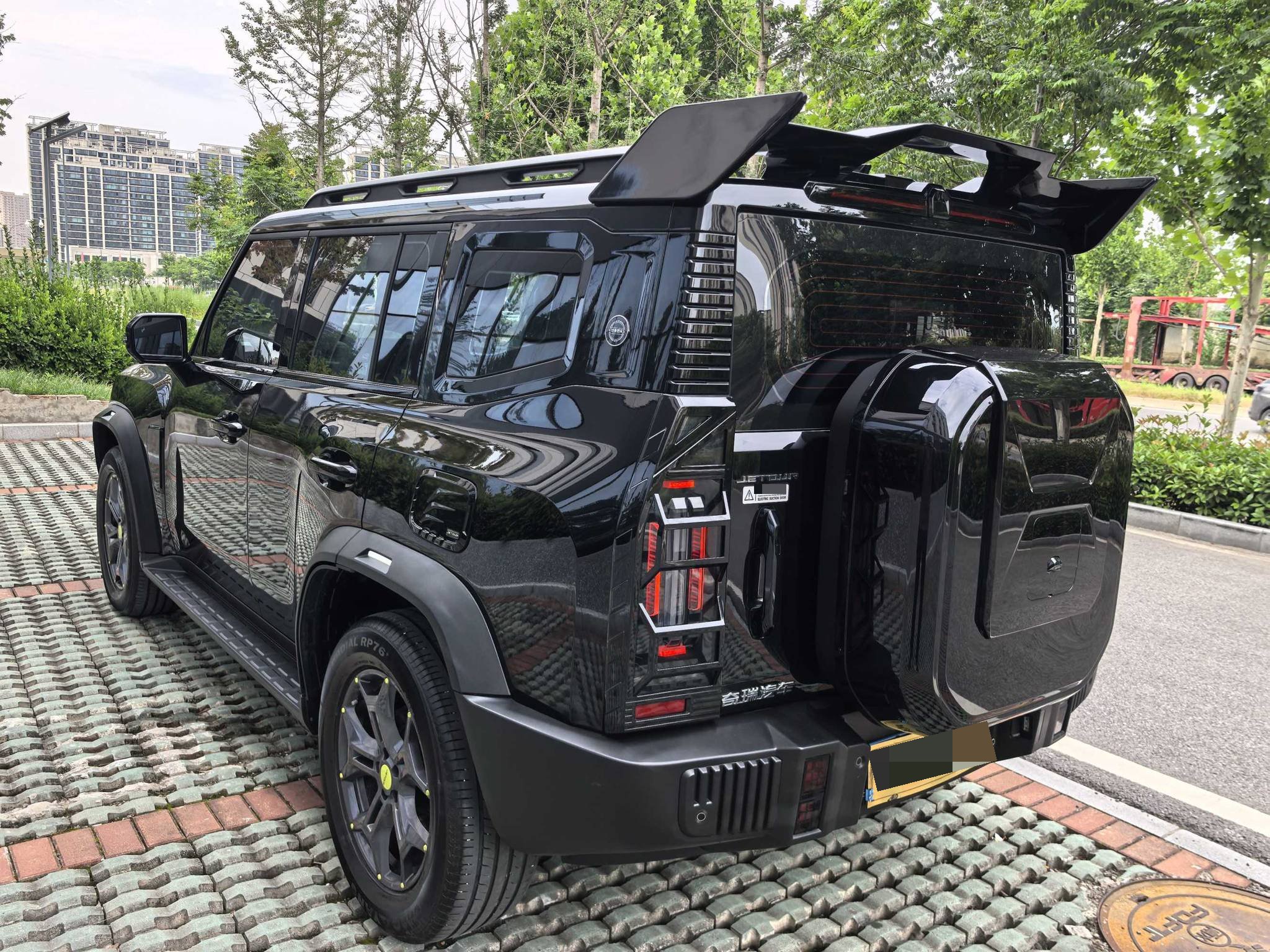 JETOUR 2024 Traveler 2.0T 4WD Cross PRO Entertainment Edition