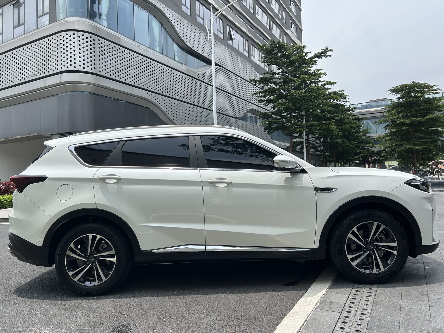 JETOUR 2021 X70 PLUS 1.6T Chen 7-Seater