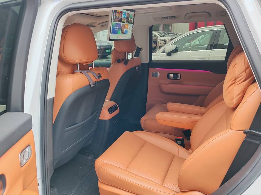 Leapmotor 2026 C16 280 LiDAR Zhizun Edition 6-Seater