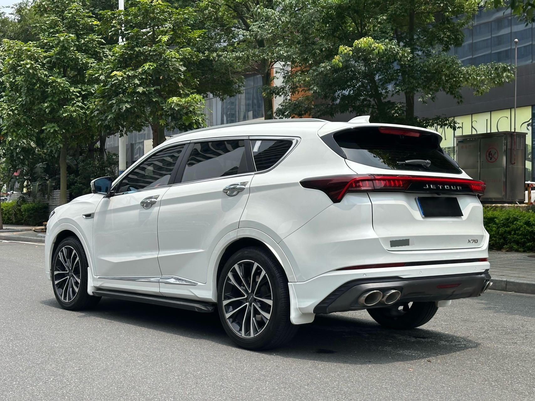 JETOUR 2021 X70 PLUS 1.6T Di 5-Seater