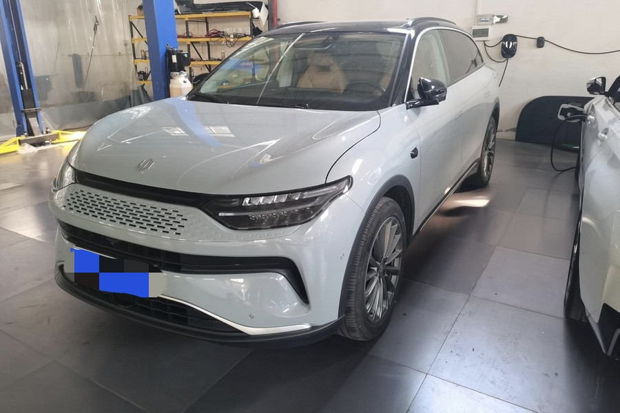 零跑 2024款 C11 300 尊享版