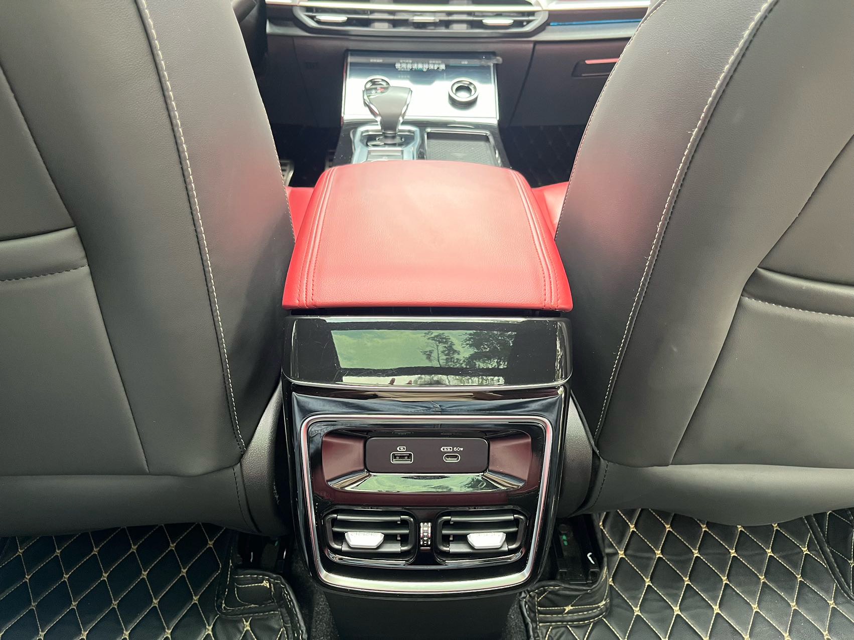 JETOUR 2023 X70 PLUS 1.6T Stronger PRO+ 5-Seater