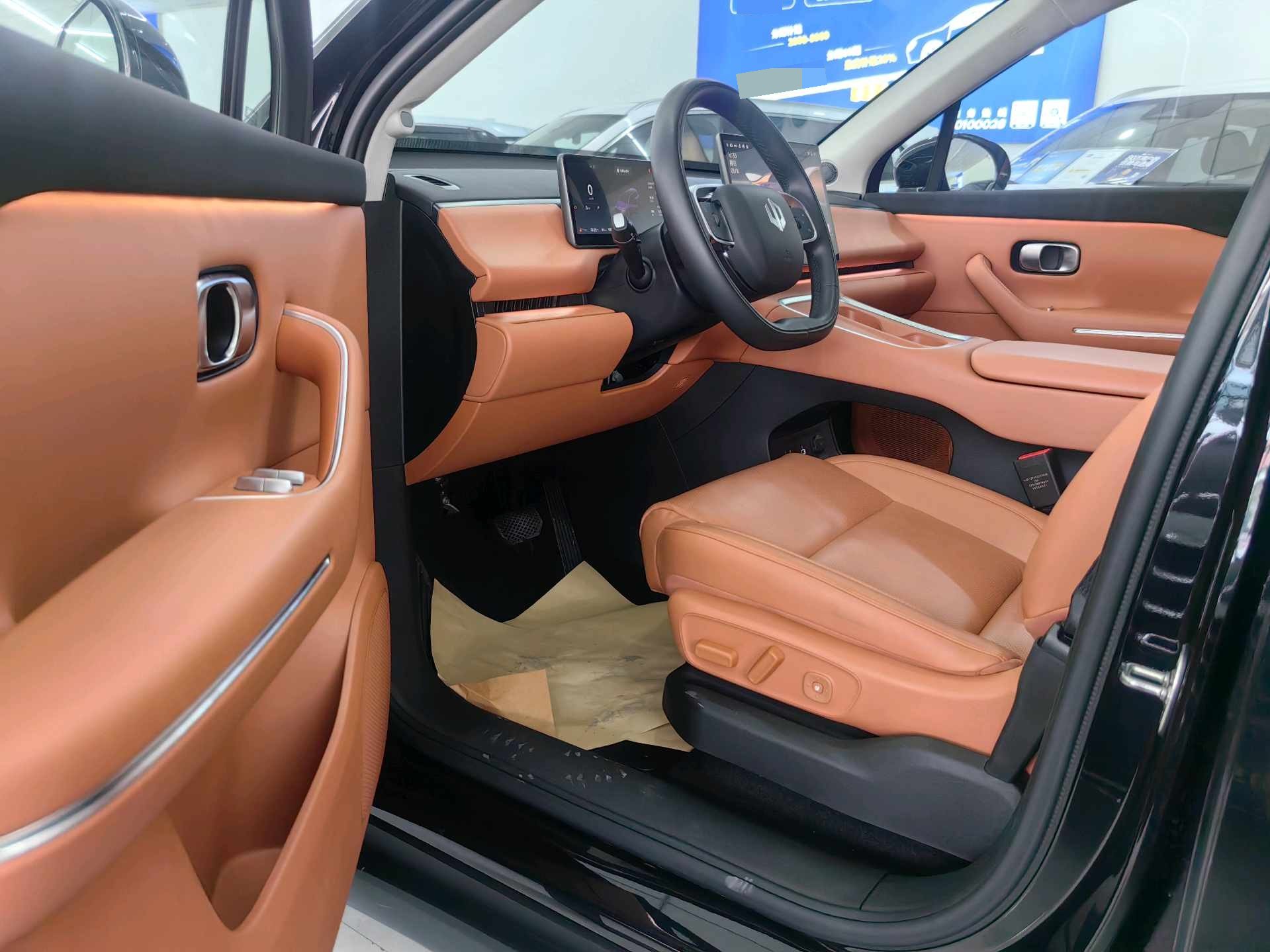 Leapmotor 2026 C16 280 LiDAR Zhizun Edition 6-Seater
