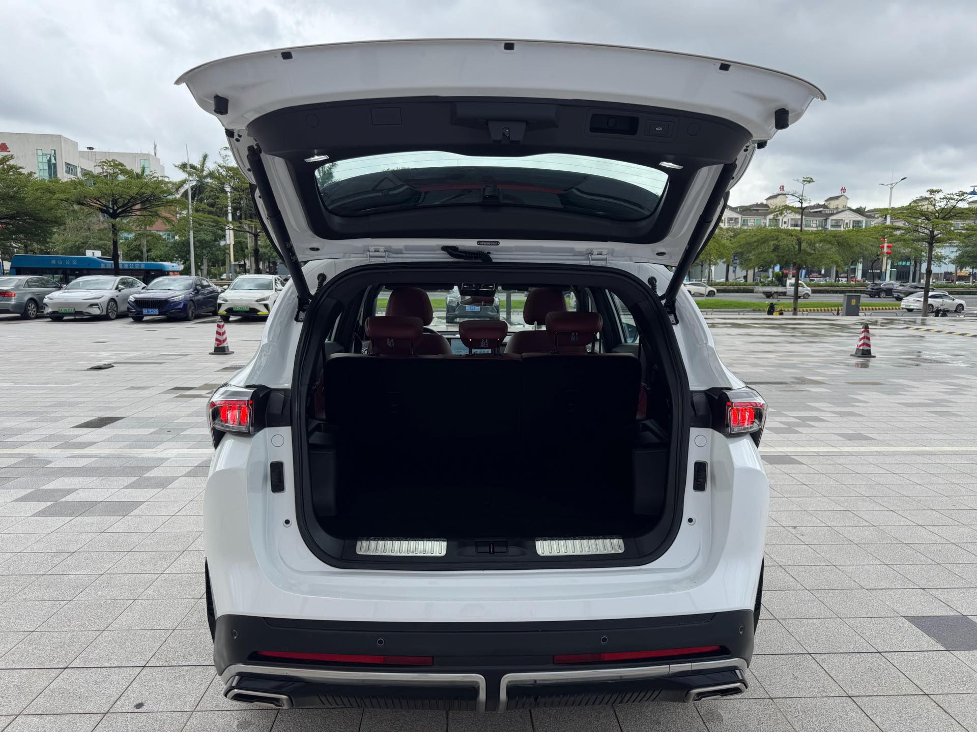 JETOUR 2025 X70 PLUS 1.5T Flagship 5-Seater