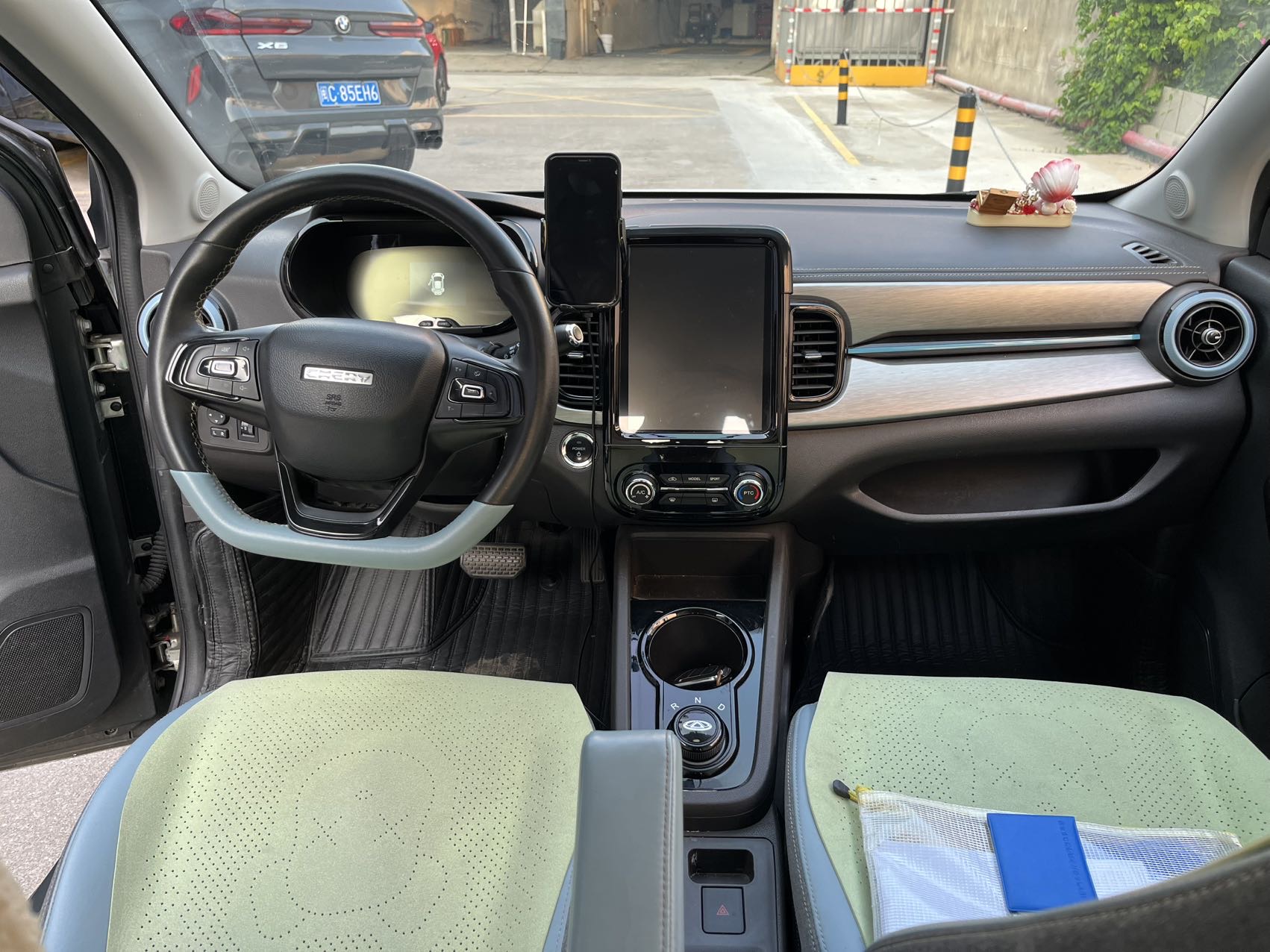 奇瑞 2022款 eQ1 甜粉款 半糖版 三元锂 55kW 408km