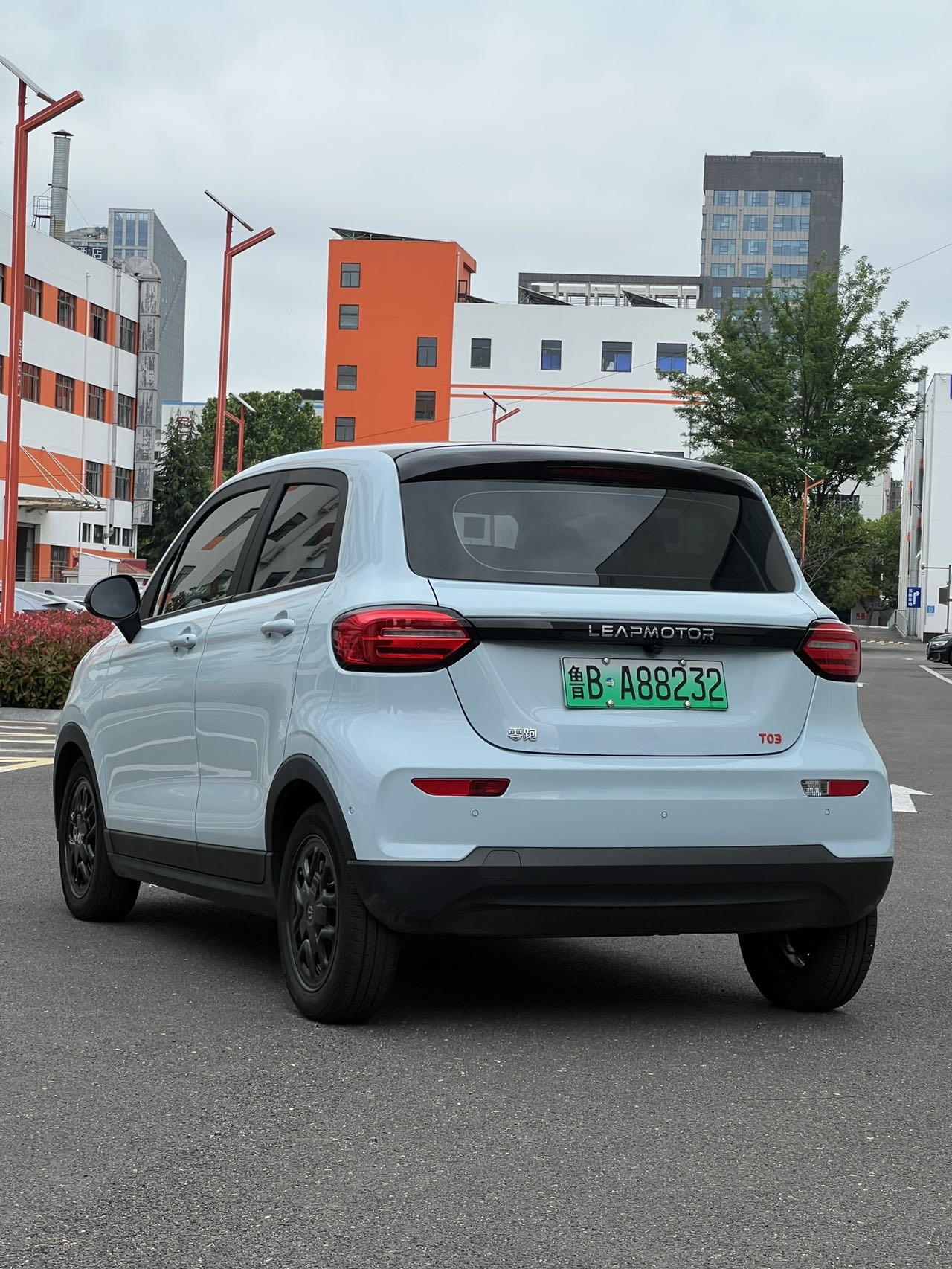 零跑 2023款 T03 403 智享版