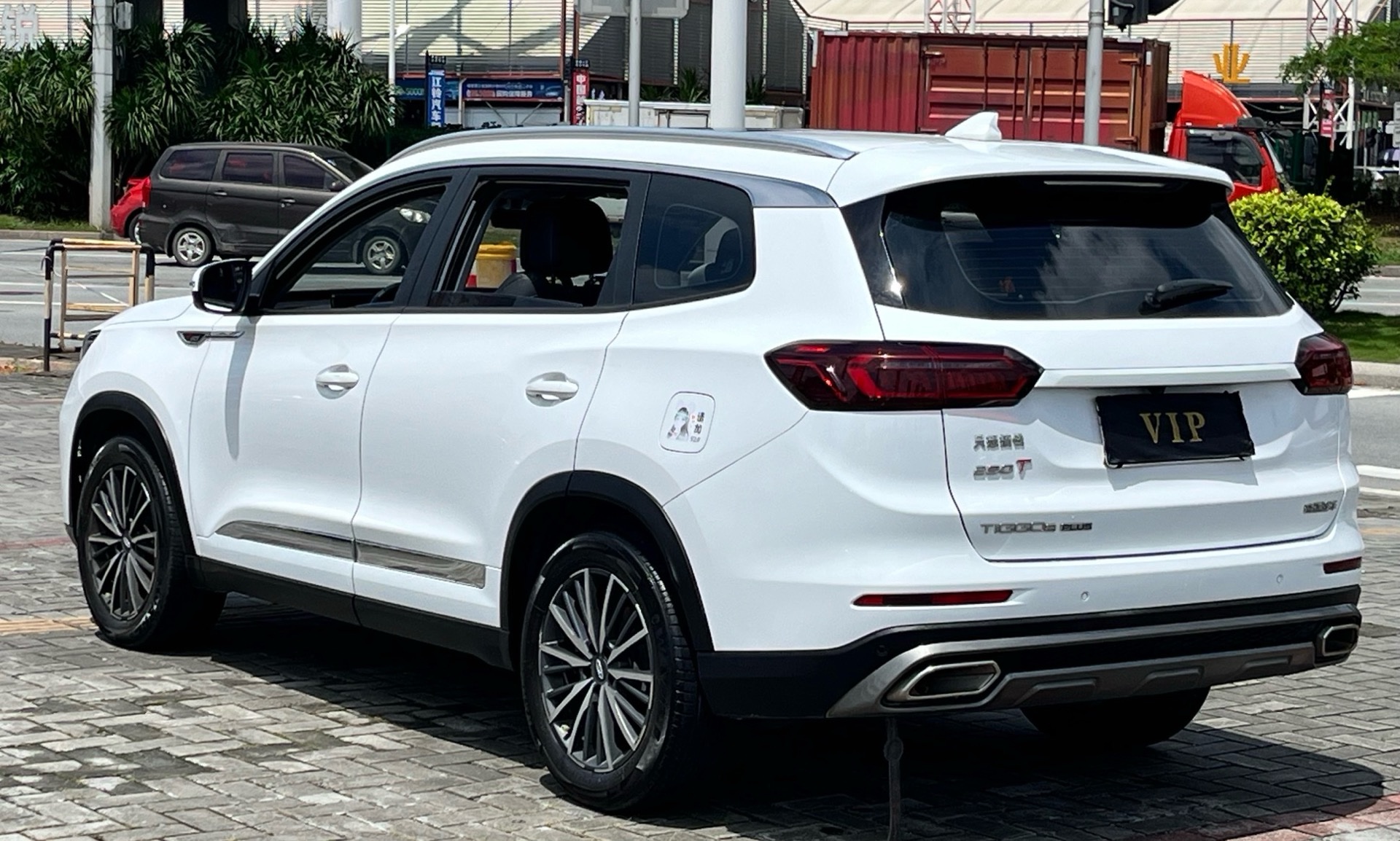 奇瑞 2022款 瑞虎8 PLUS 1.6TGDI 290TGDI 豪情版+