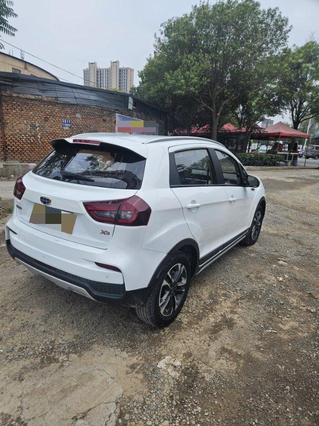 吉利 2019款 远景X3 1.5 升级版 精英型