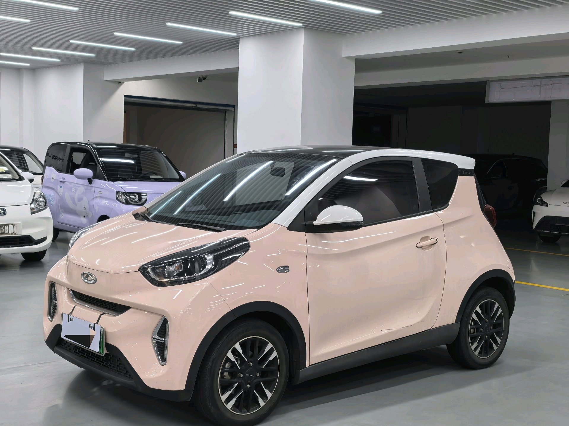 奇瑞 2022款 eQ1 甜粉款 微糖版 磷酸铁锂 30kW 301km(改款)