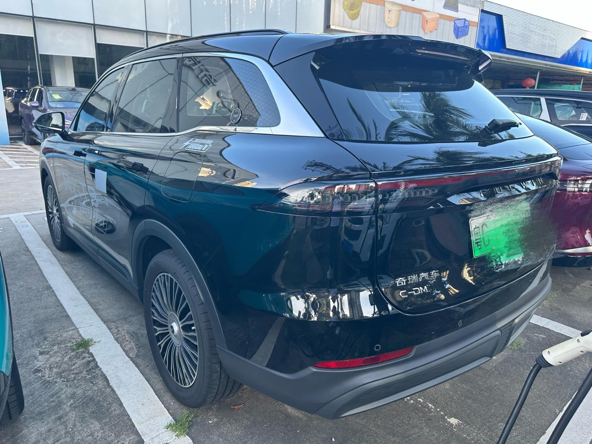 奇瑞 2024款 风云T9 C-DM 1.5T 120 长续航版旗舰型7座