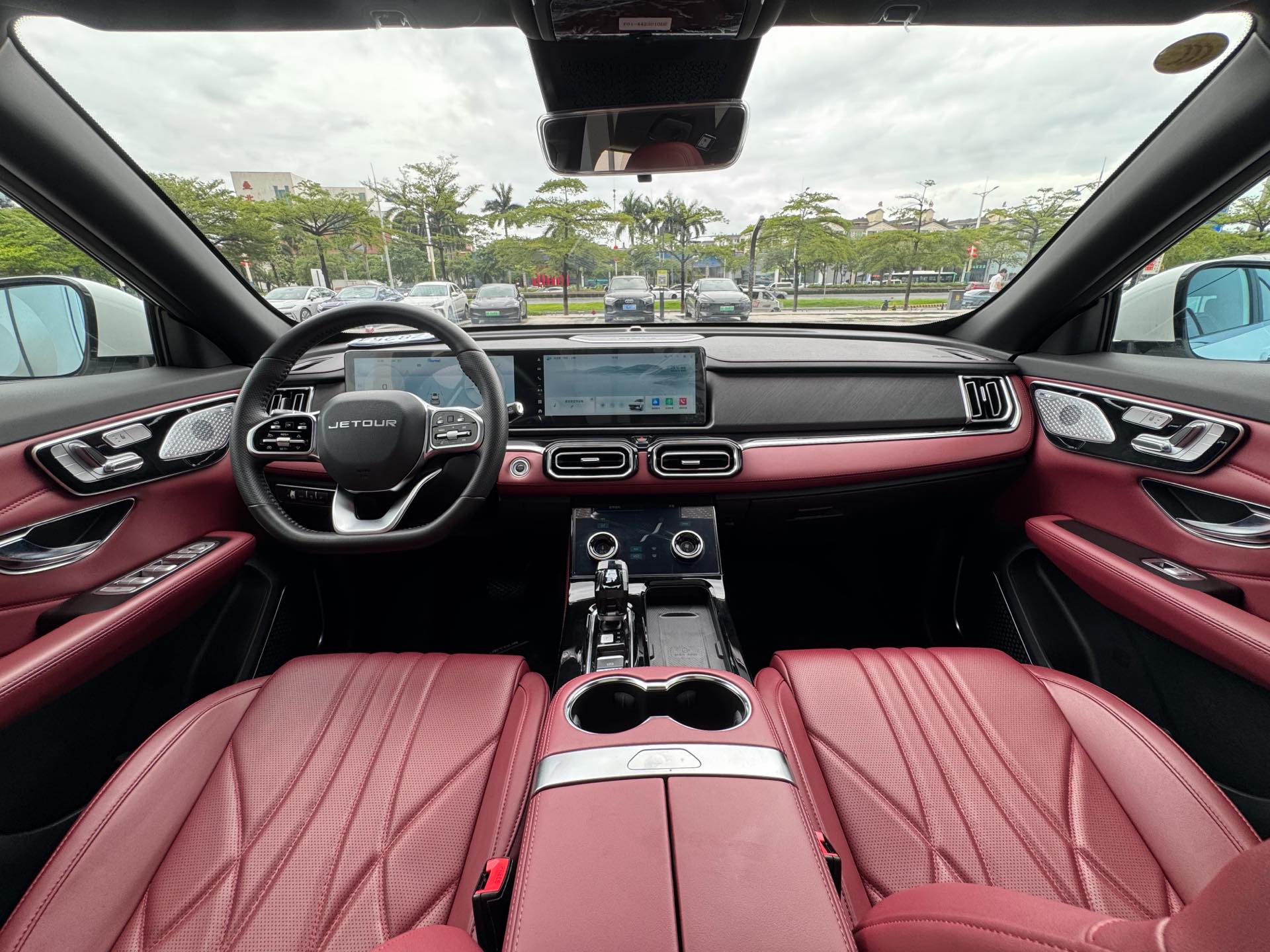 JETOUR 2025 X70 PLUS 1.5T Flagship 5-Seater
