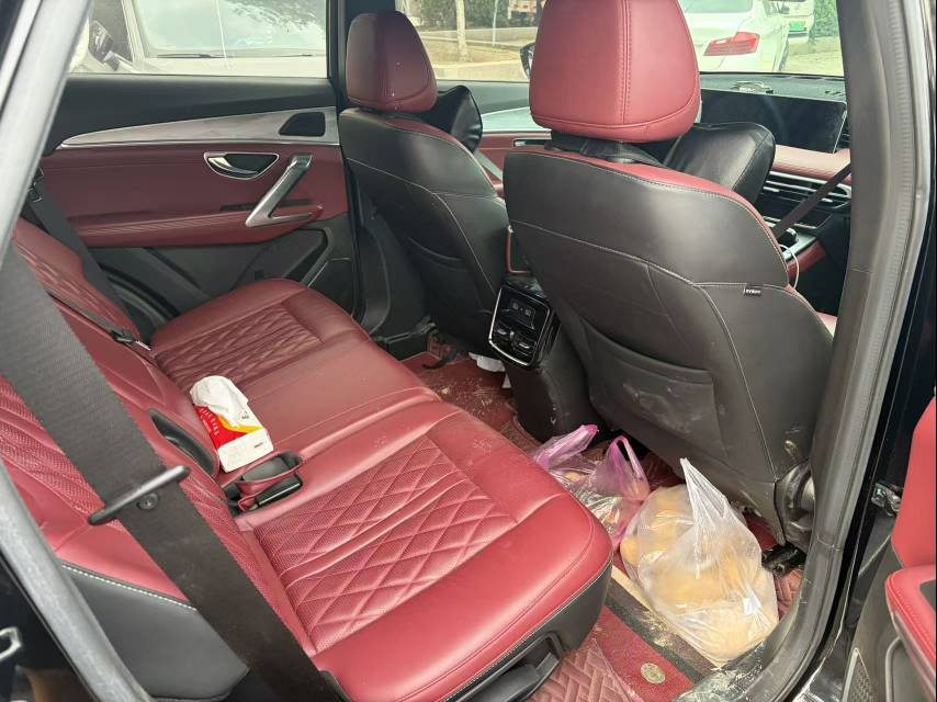 捷途 2023款 X70 PLUS 1.6T 强者PRO5座