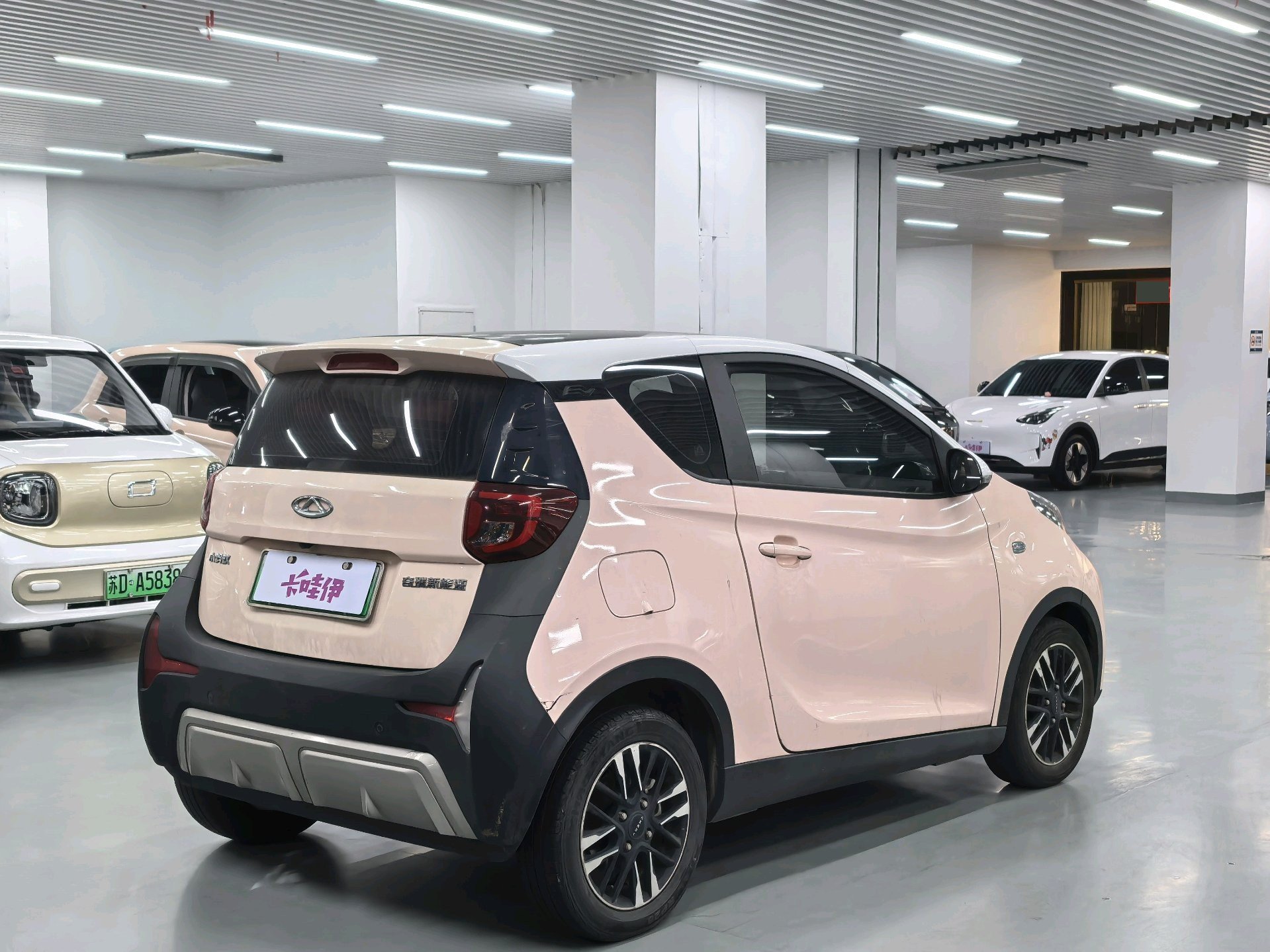 奇瑞 2022款 eQ1 甜粉款 微糖版 磷酸铁锂 30kW 301km(改款)