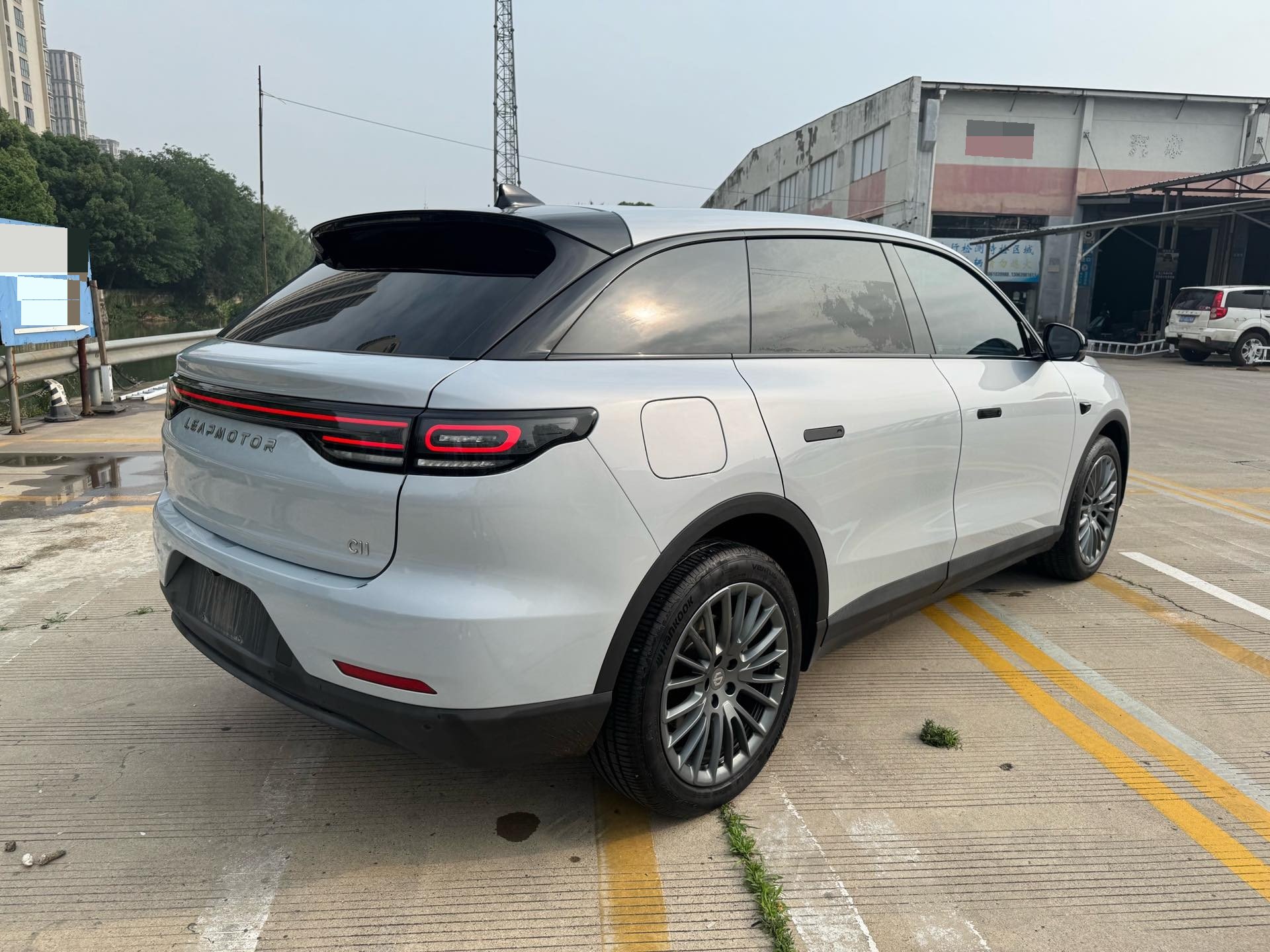 零跑 2023款 C11 200 舒享版