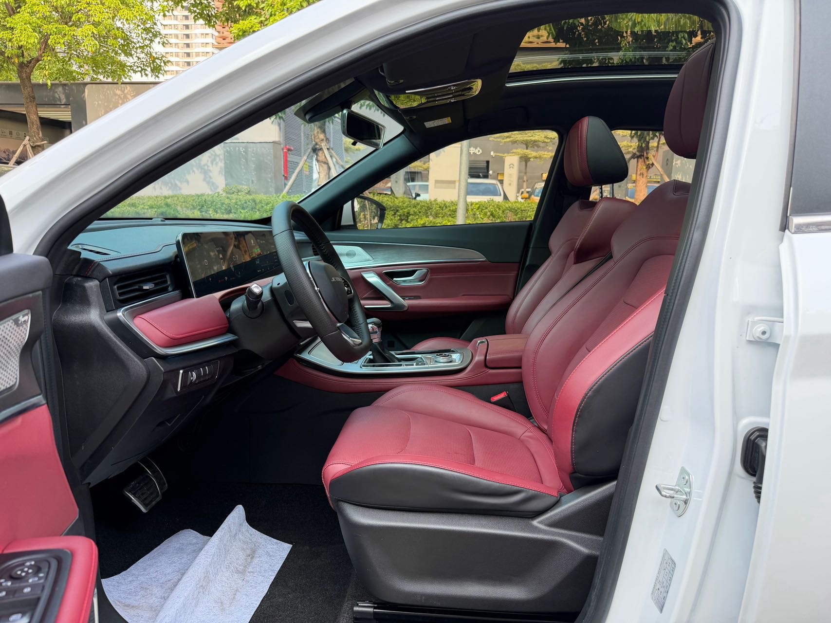 JETOUR 2021 X70 PLUS 1.6T Di 5-Seater