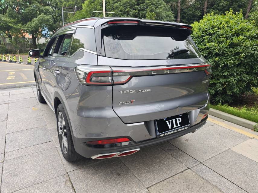 奇瑞 2023款 瑞虎7 PLUS 1.6TGDI 尊贵型