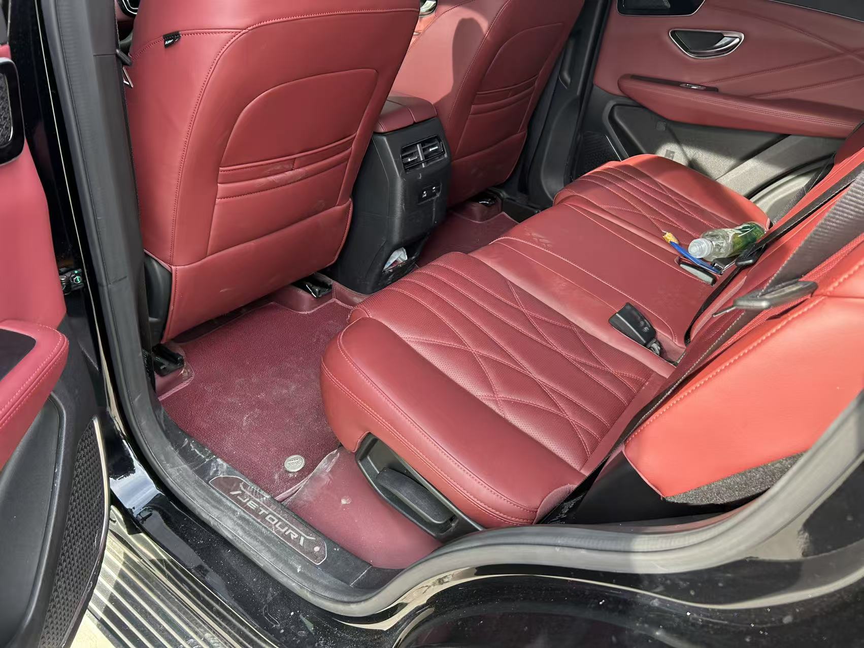 JETOUR 2025 X70 PLUS 1.5T Supreme Edition 5-Seater