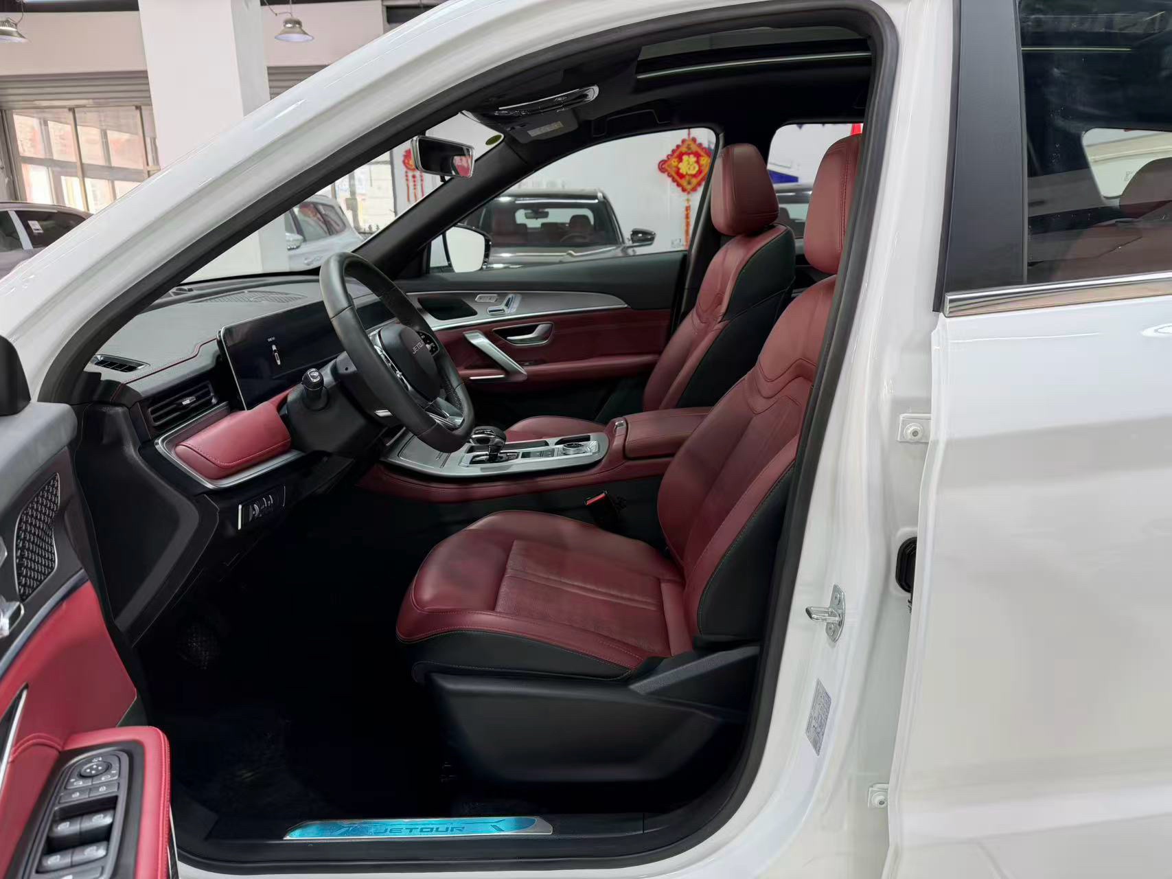 JETOUR 2025 X70 PLUS 1.5T Champion Edition MAX+ 5-Seater