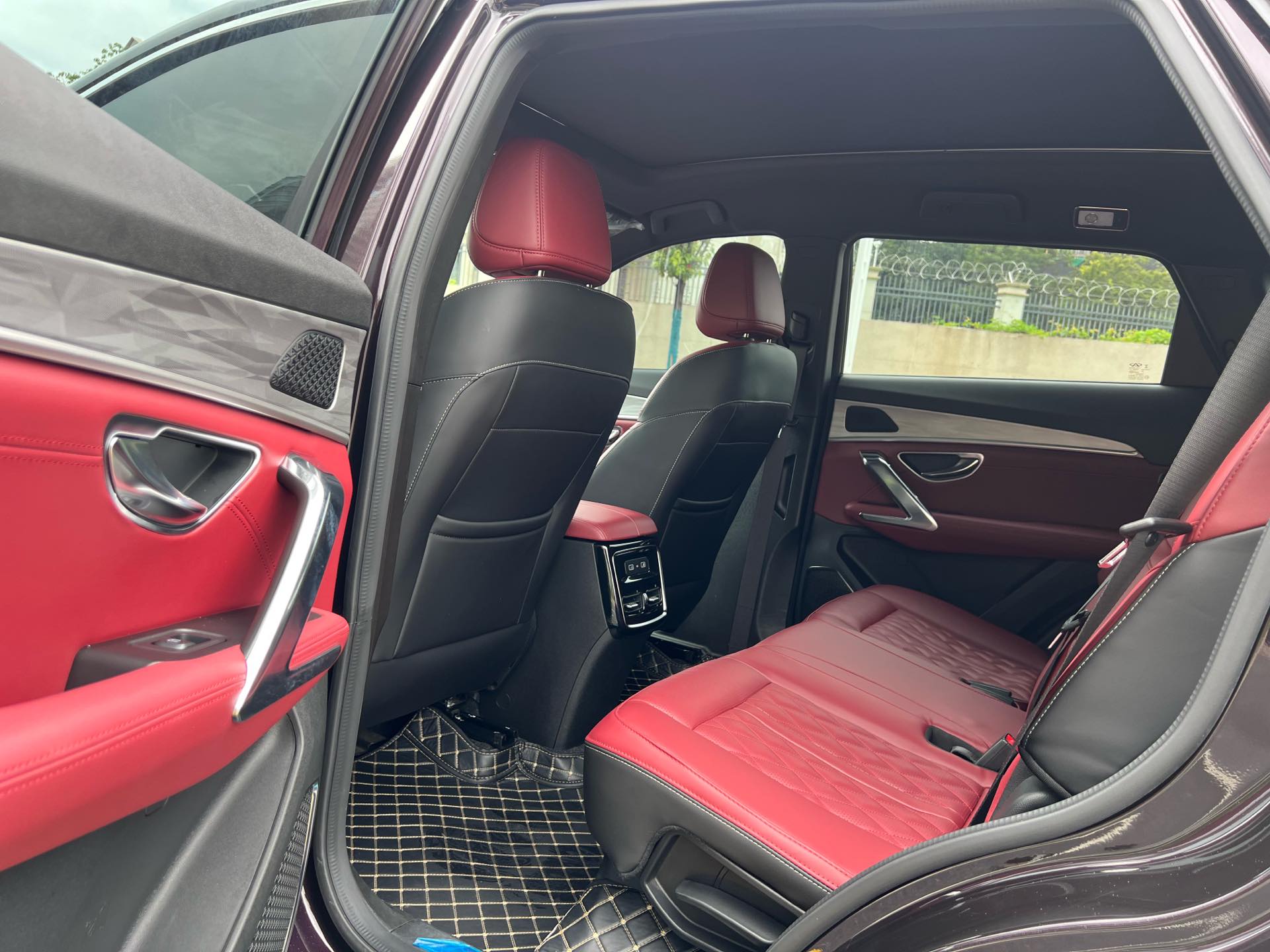 JETOUR 2023 X70 PLUS 1.5T Yongzhe PLUS 7-Seater