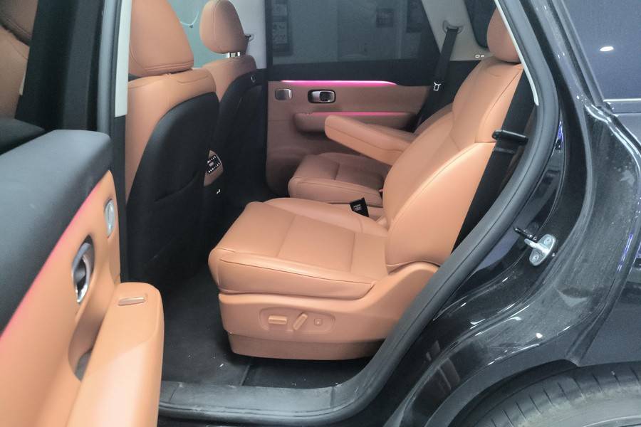 Leapmotor 2026 C16 280 LiDAR Zhizun Edition 6-Seater