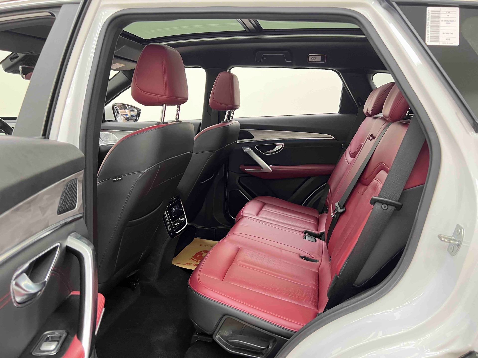 JETOUR 2024 X70 C-DM 1.5T Voyage Edition PRO 7-Seater