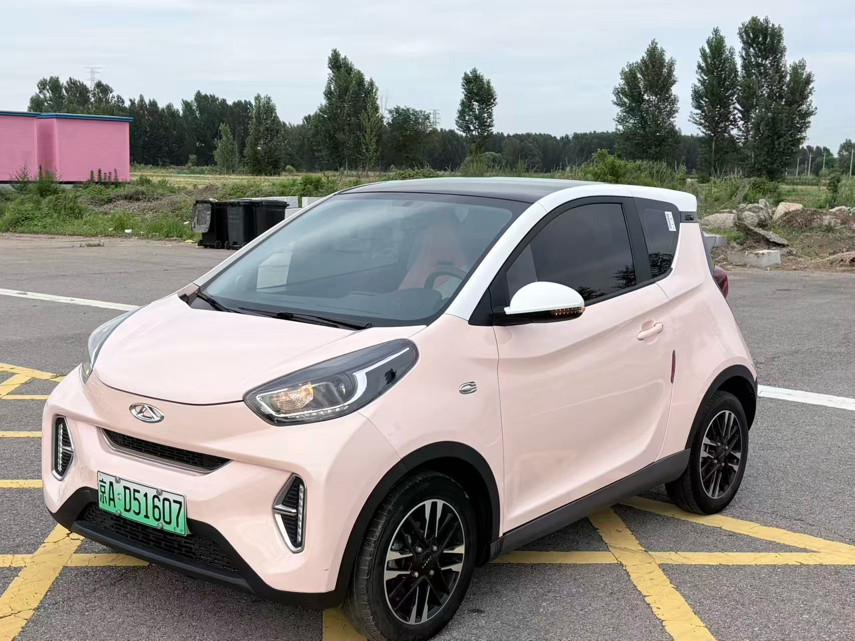 奇瑞 2022款 eQ1 甜粉款 半糖版 三元锂 30kW 301km