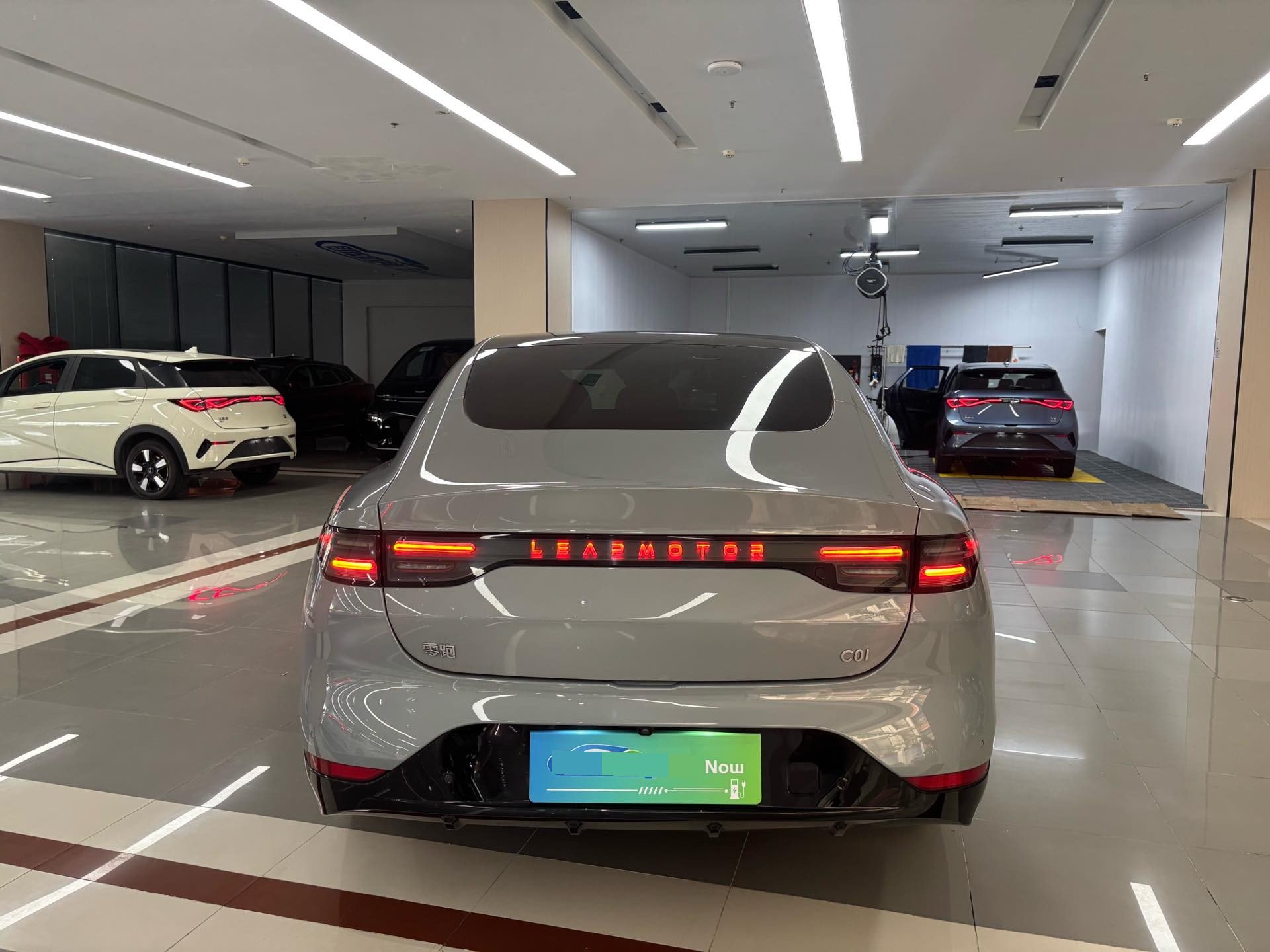 零跑 2024款 C01 525 尊享版