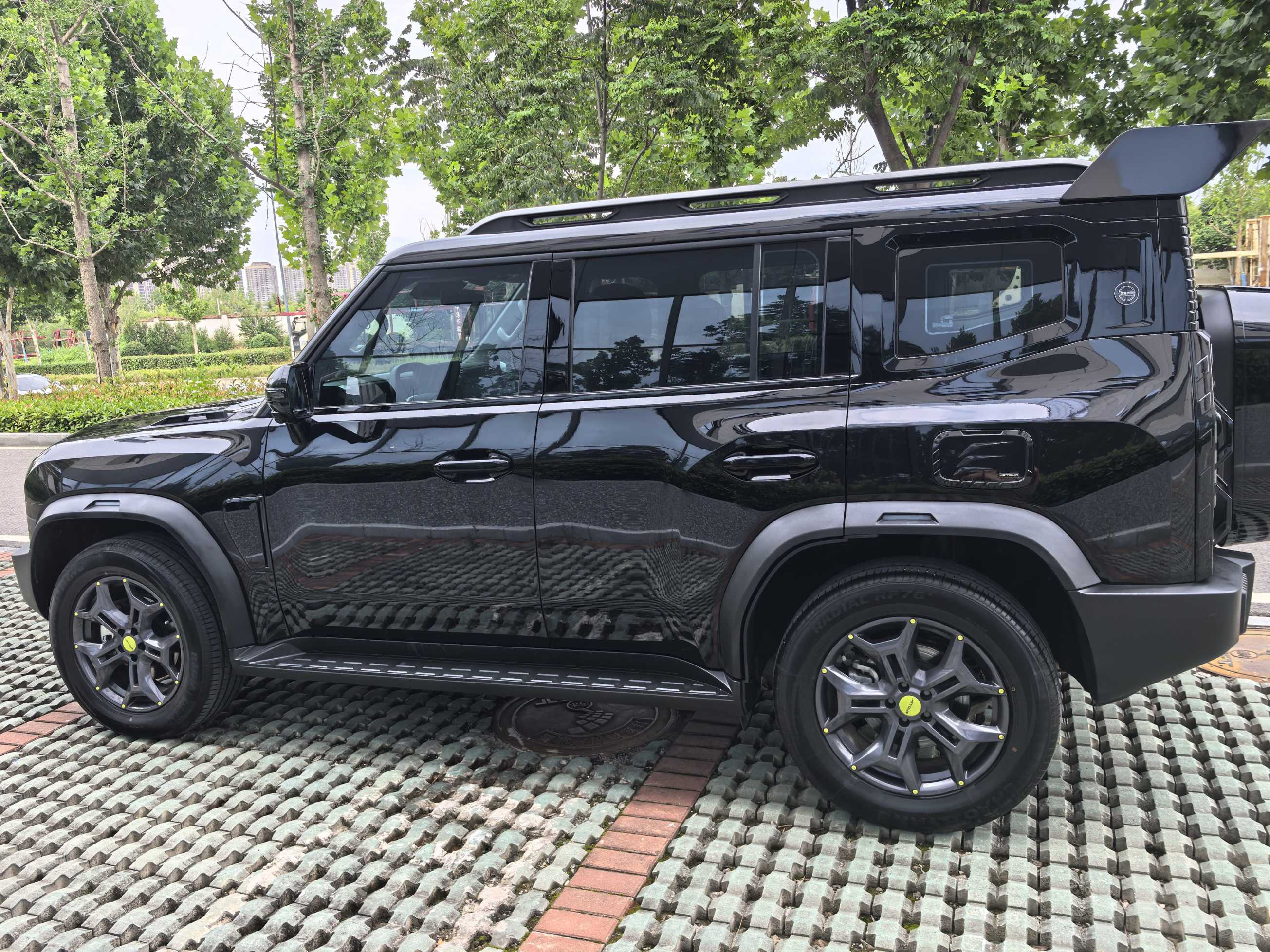 JETOUR 2024 Traveler 2.0T 4WD Cross PRO Entertainment Edition