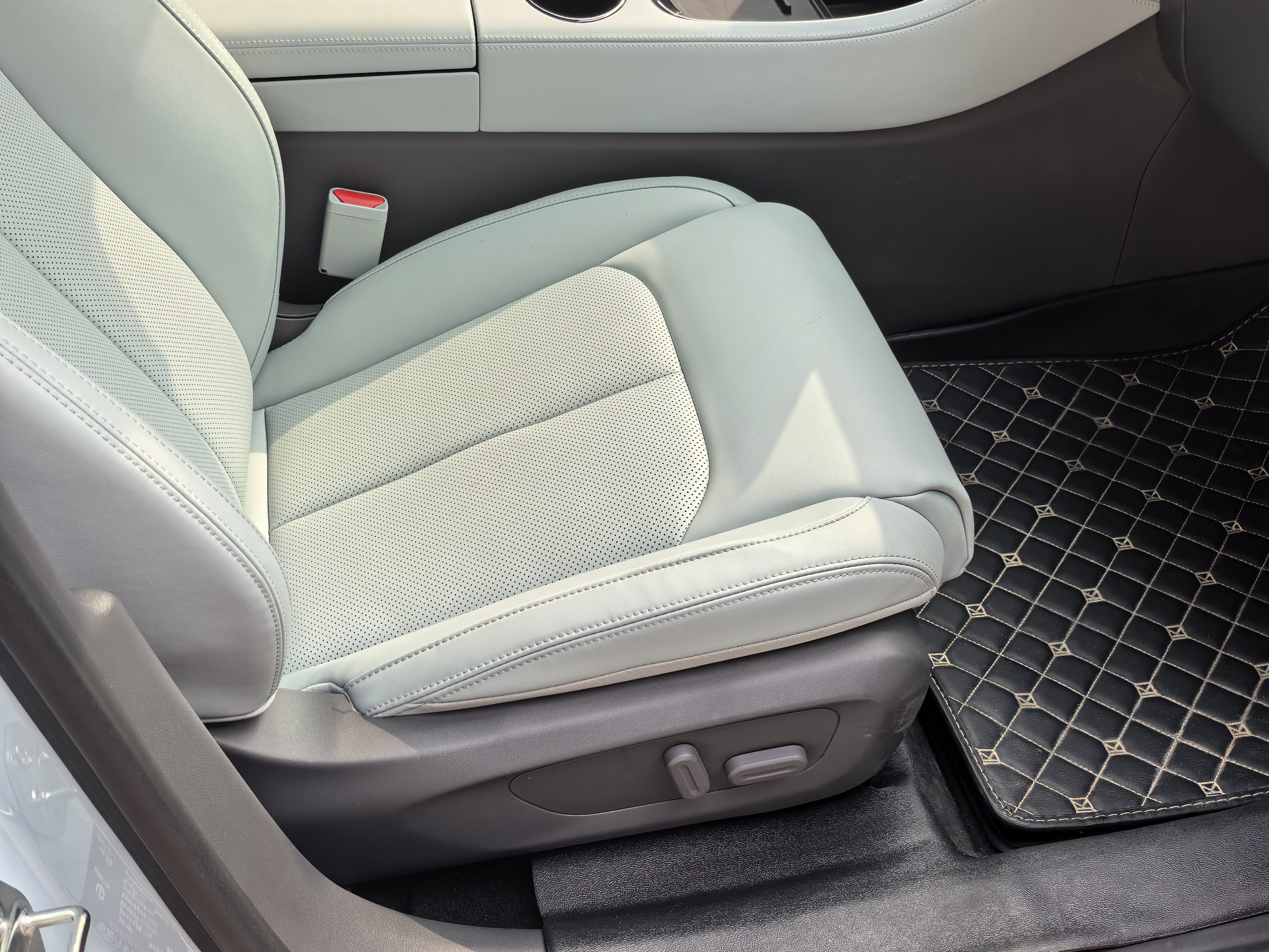 Leapmotor 2024 C01 216 Premium Edition