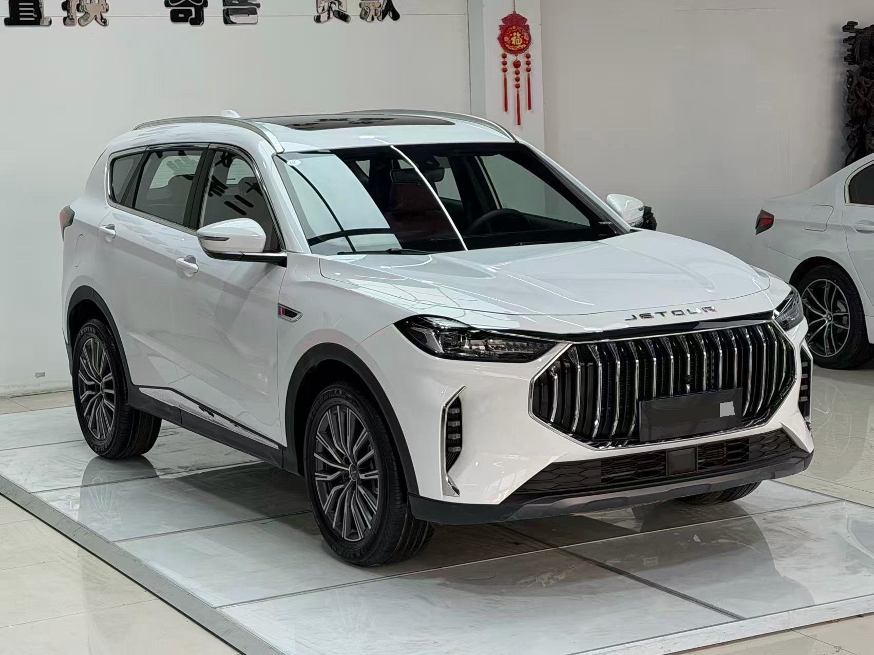 JETOUR 2025 X70 PLUS 1.5T Champion Edition MAX+ 5-Seater