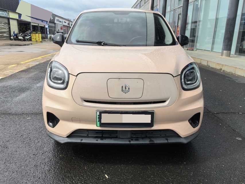 Leapmotor 2022 T03 Amber Edition