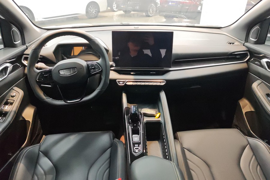 Geely 2025 Coolray L 1.5TD Xingyao