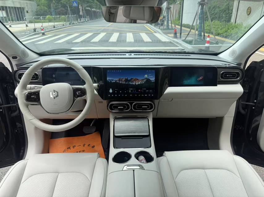 Leapmotor 2023 C11 580 Performance AWD