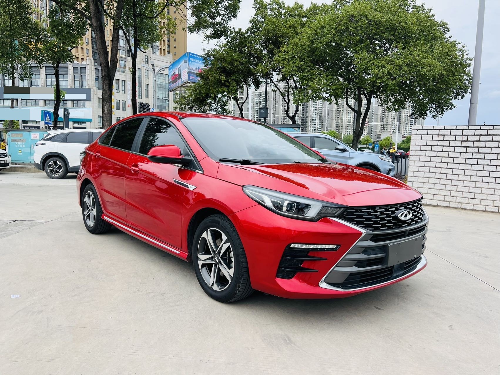奇瑞 2021款 艾瑞泽5 PLUS 1.5T 无级 小泽艾粉PLUS