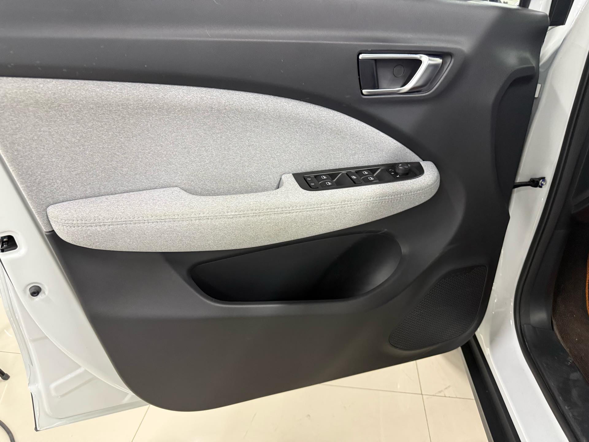 Leapmotor 2022 T03 Agate Edition