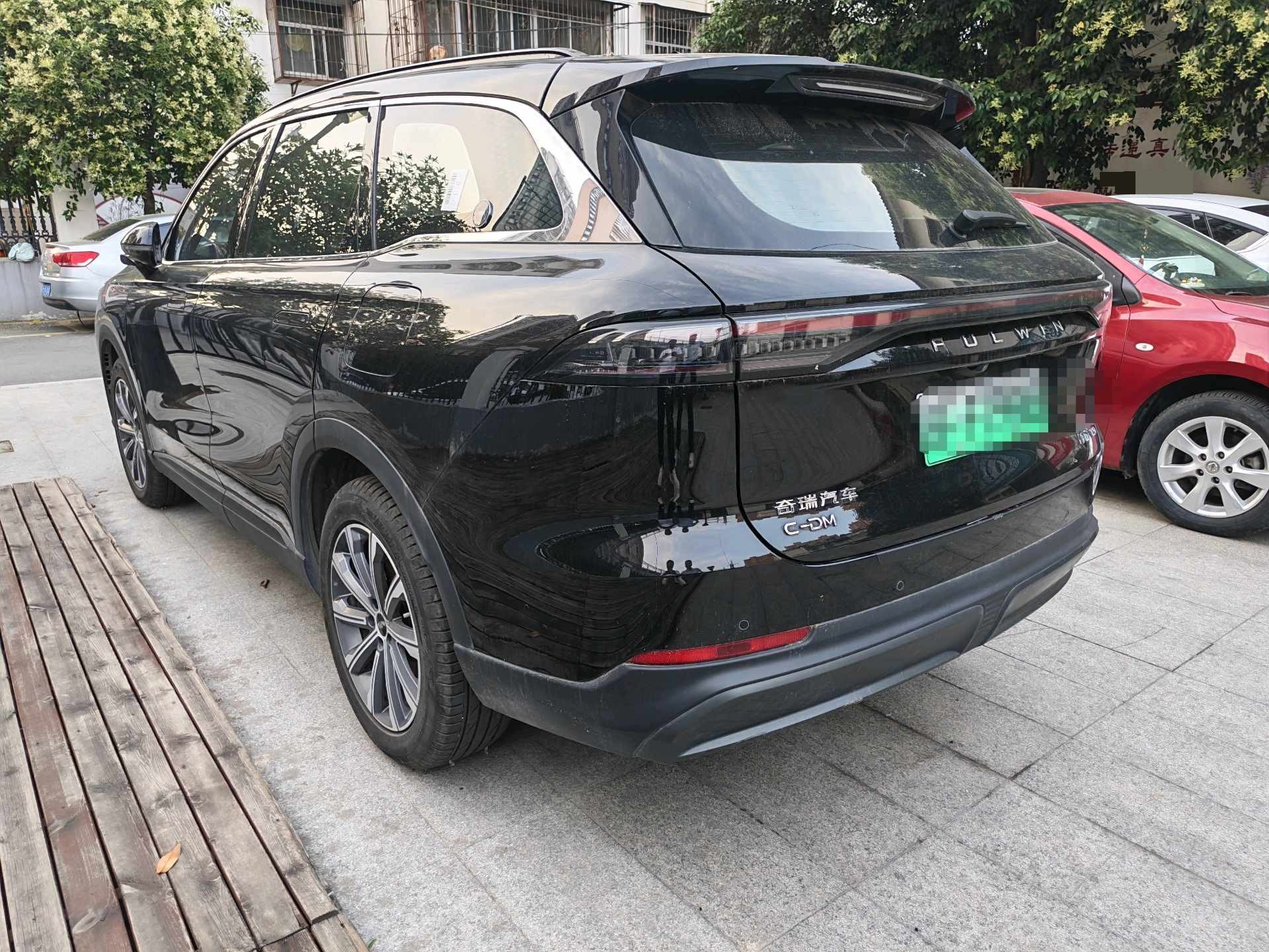 奇瑞 2024款 风云T9 C-DM 1.5T 120 长续航版舒适型7座