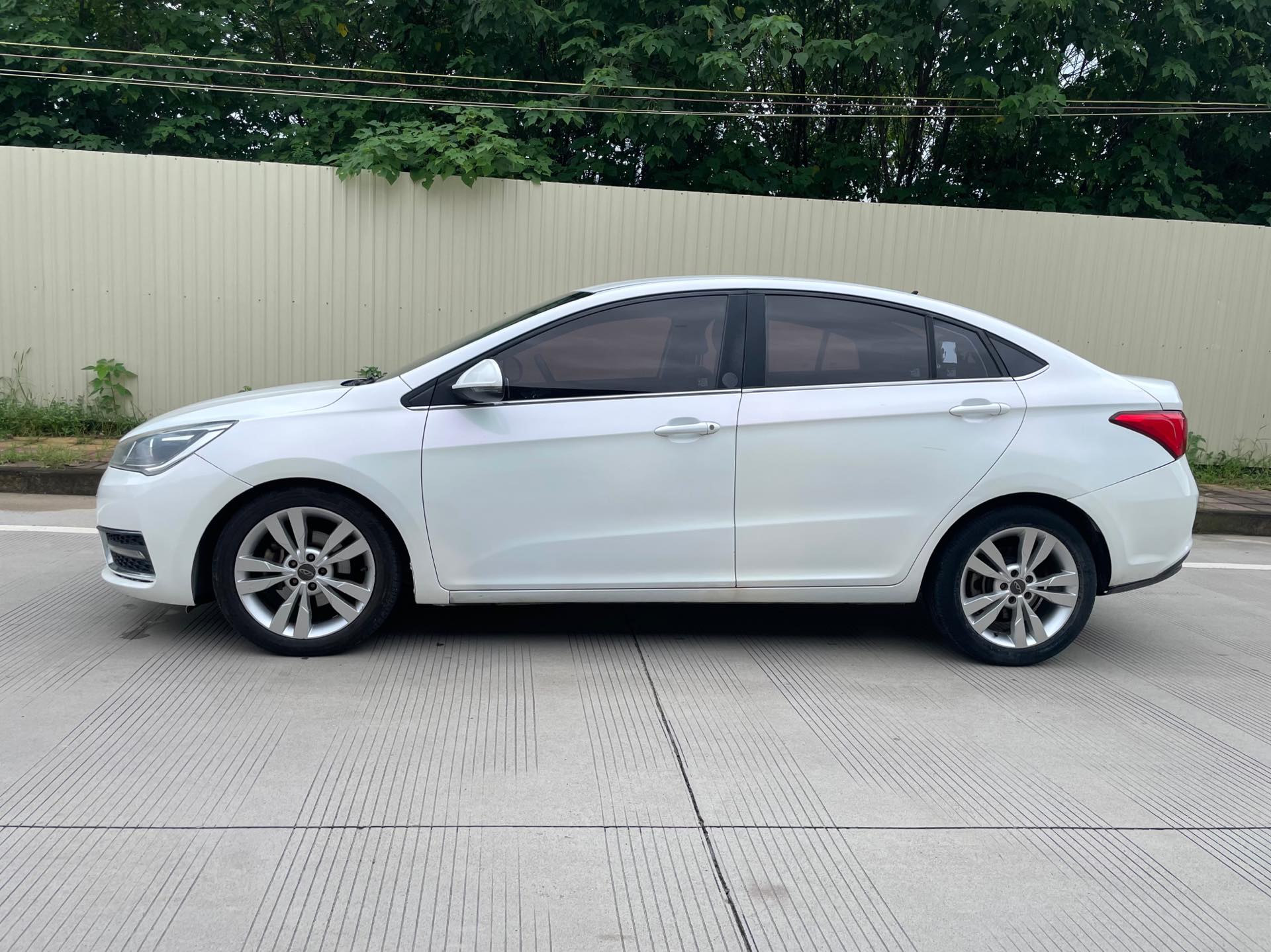 Chery 2017 Arrizo 5 1.5 CVT Elite