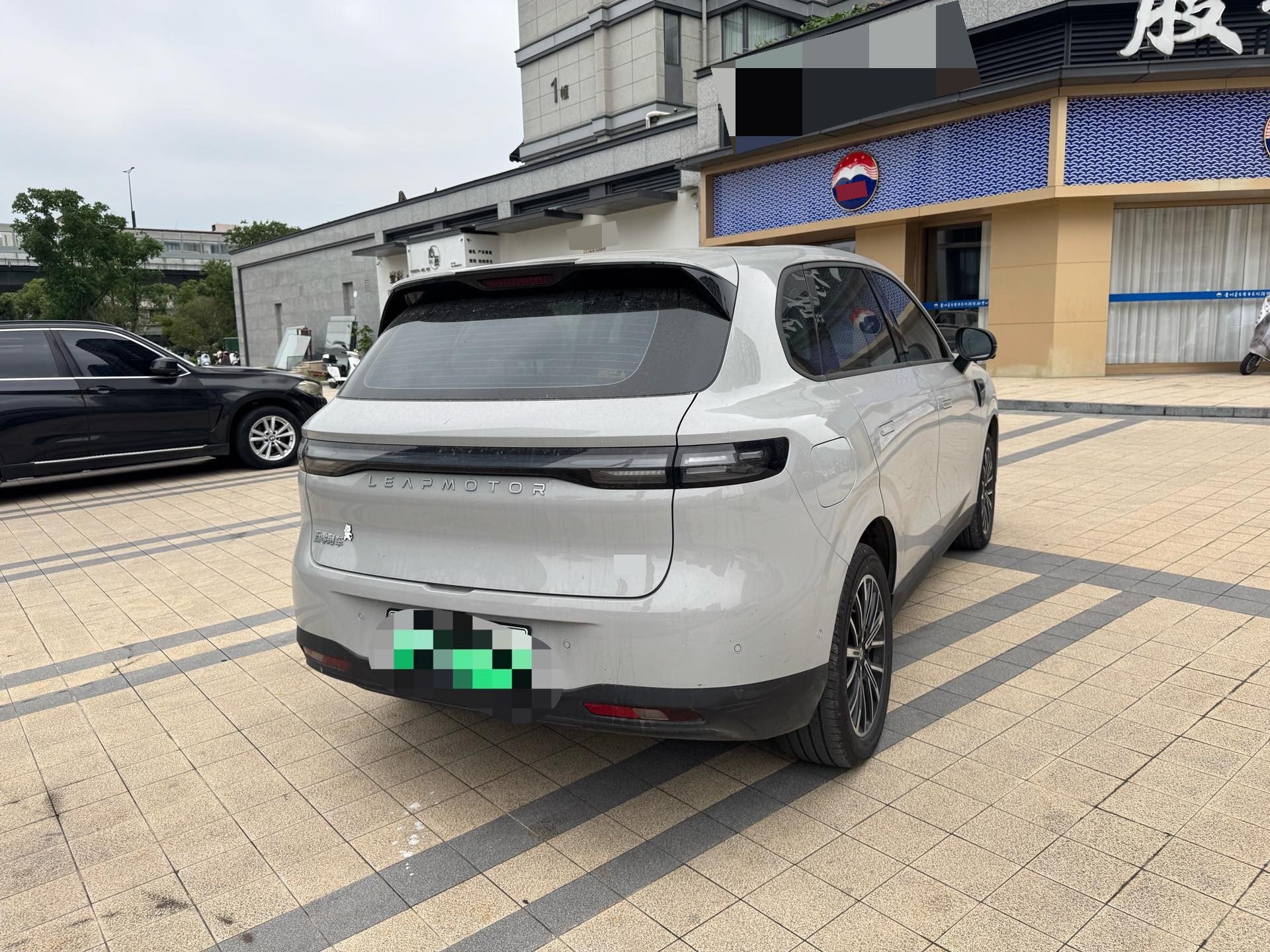 零跑 2025款 B10 510舒享智驾版